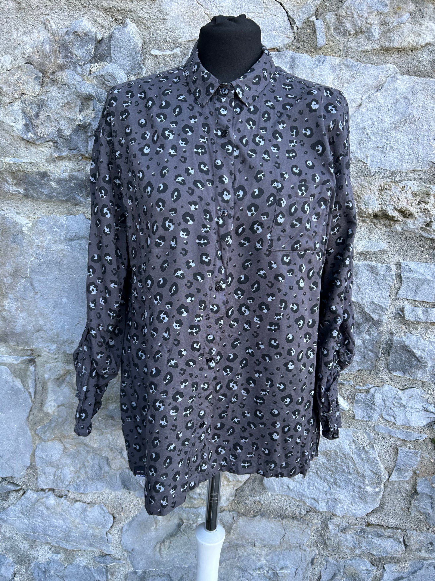 Grey leopard print shirt uk 12-14