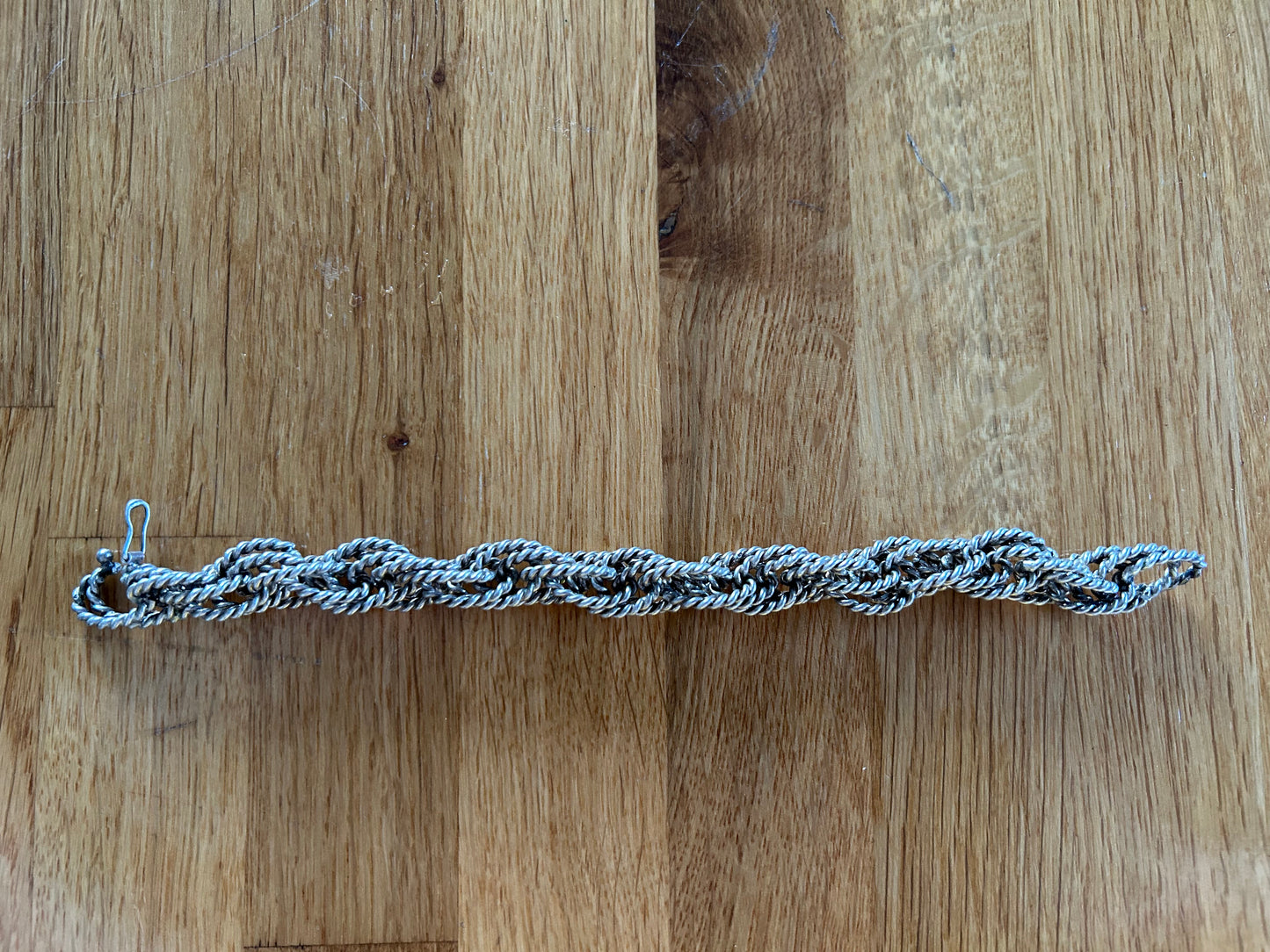 Twisted bracelet