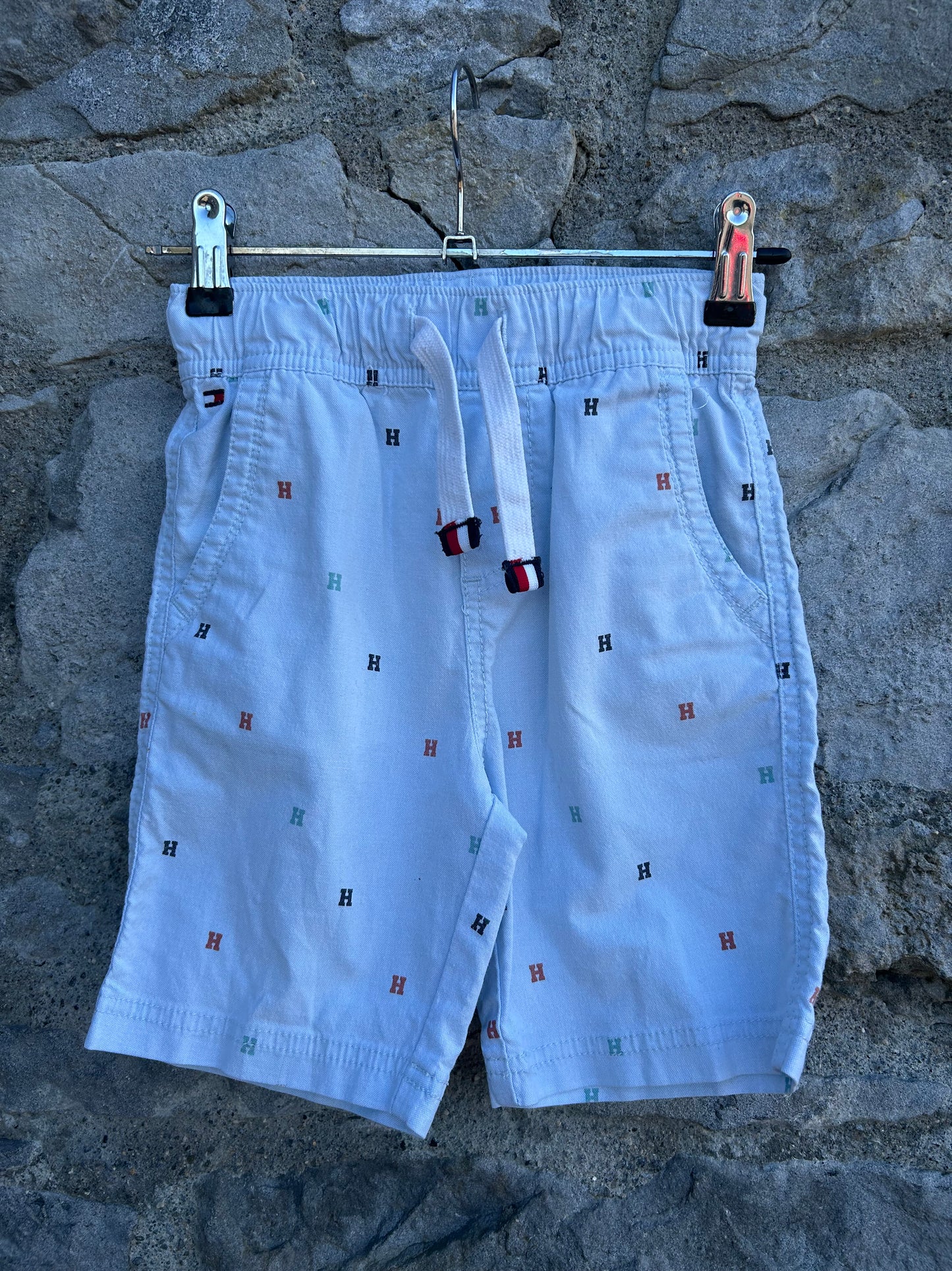 TH Light blue shorts 5y (110cm)