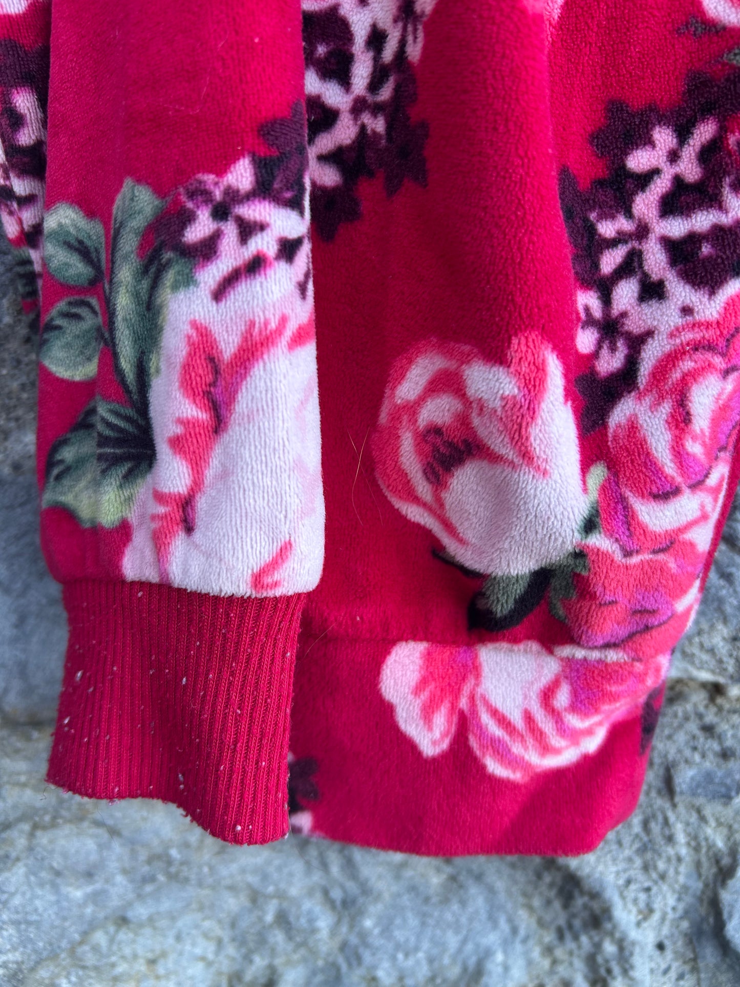 Floral red velour pjs 7-8y (122-128cm)