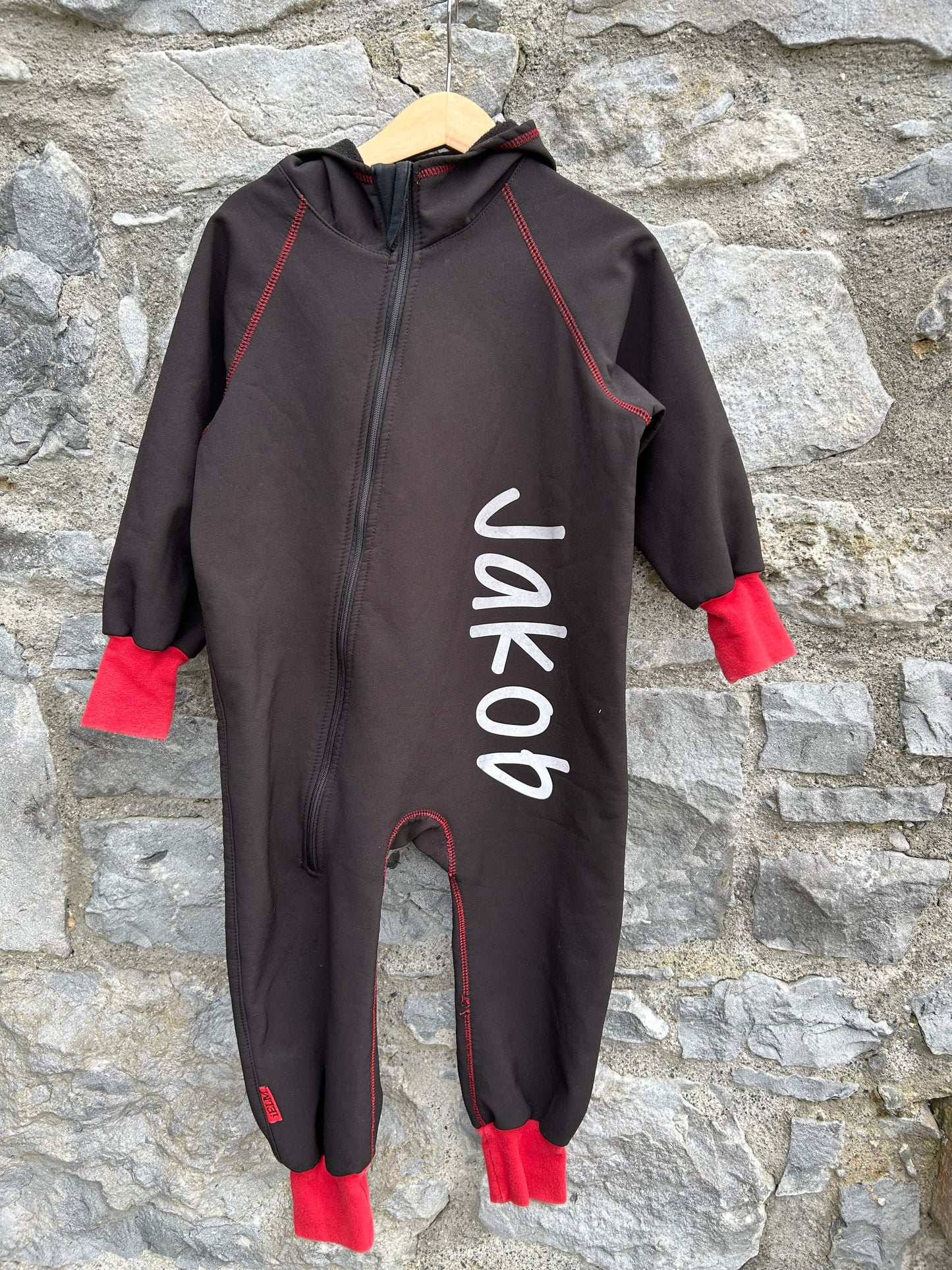Black soft shell onesie 3y (98cm)