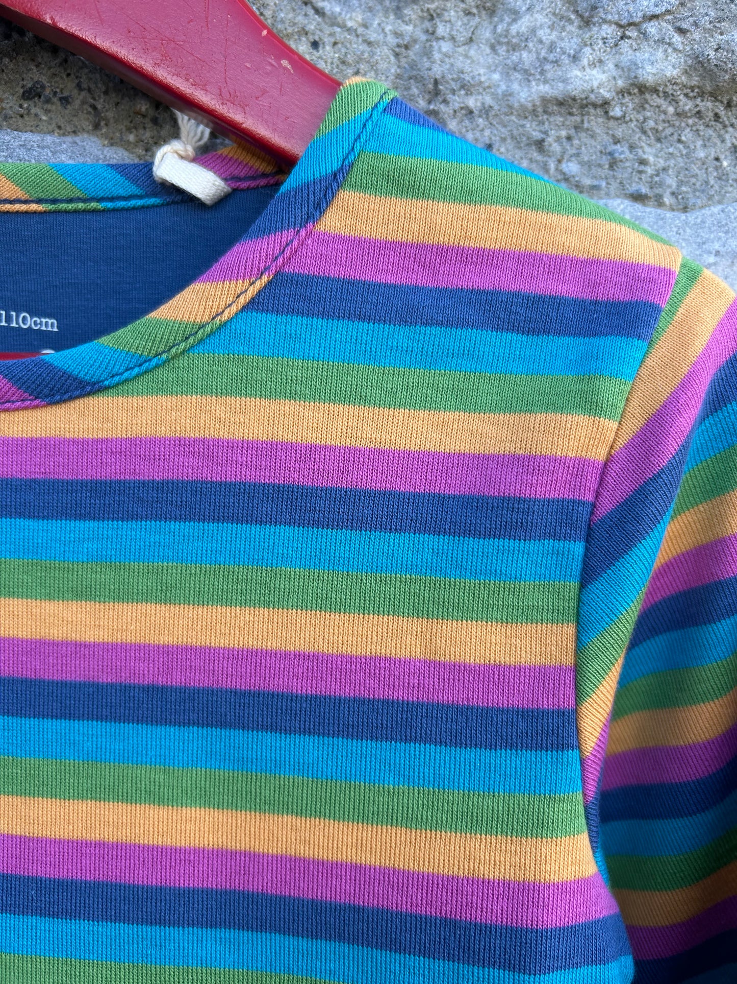 Rainbow stripes top 4y (104cm)