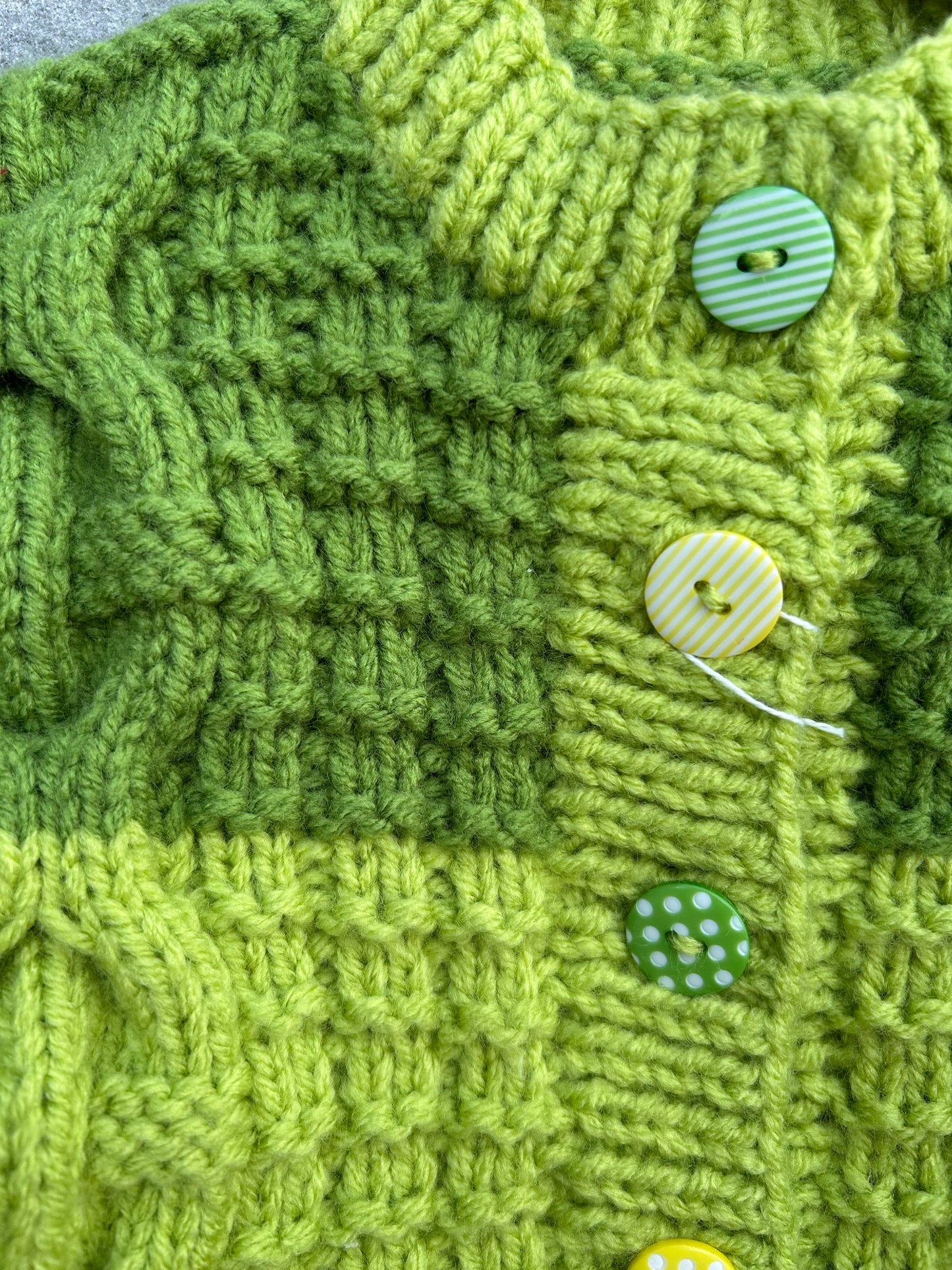 Green panels Aran style cardigan 4-5y (104-110cm)