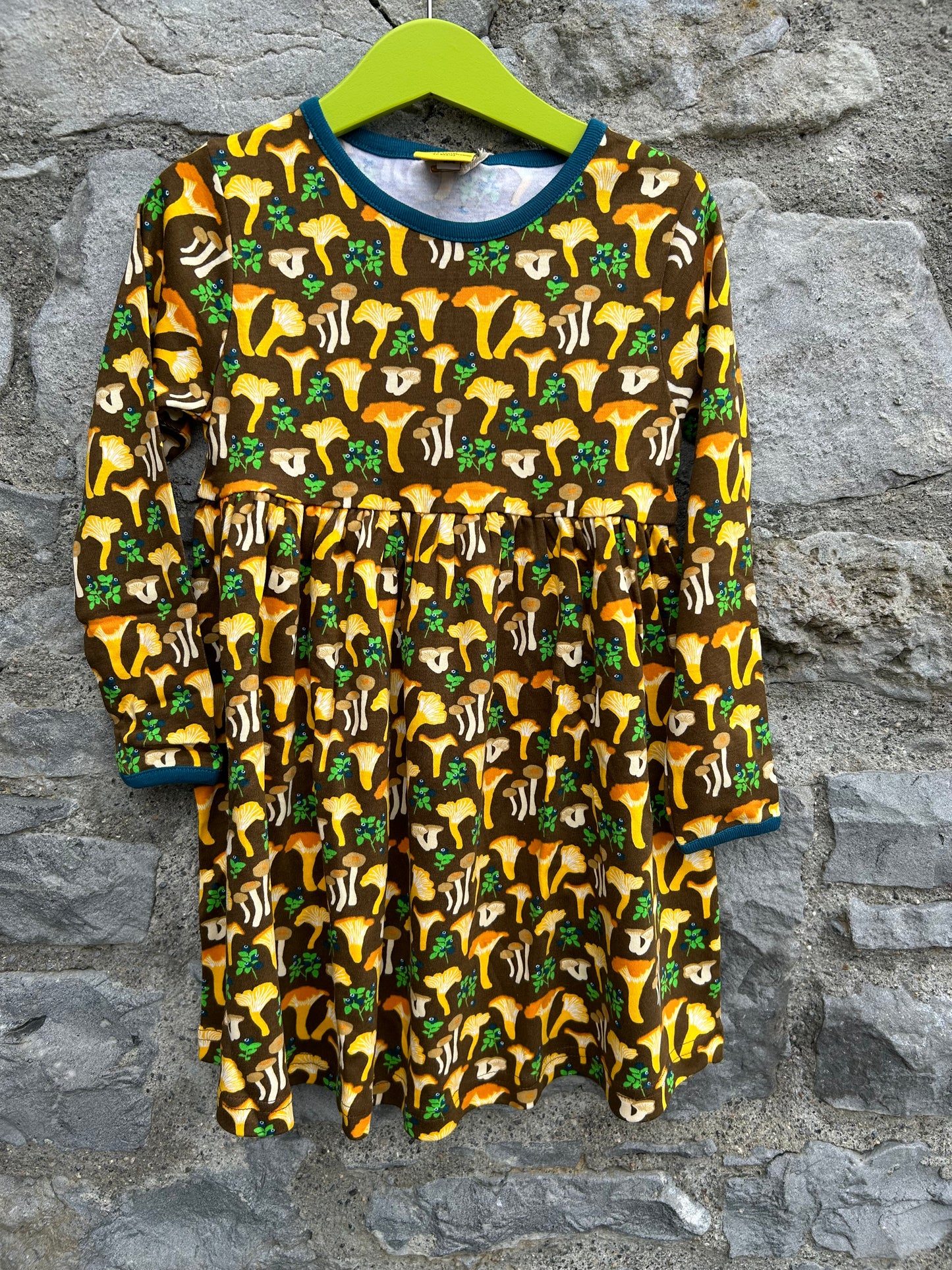 Chantarelles brown dress 4y (104cm)