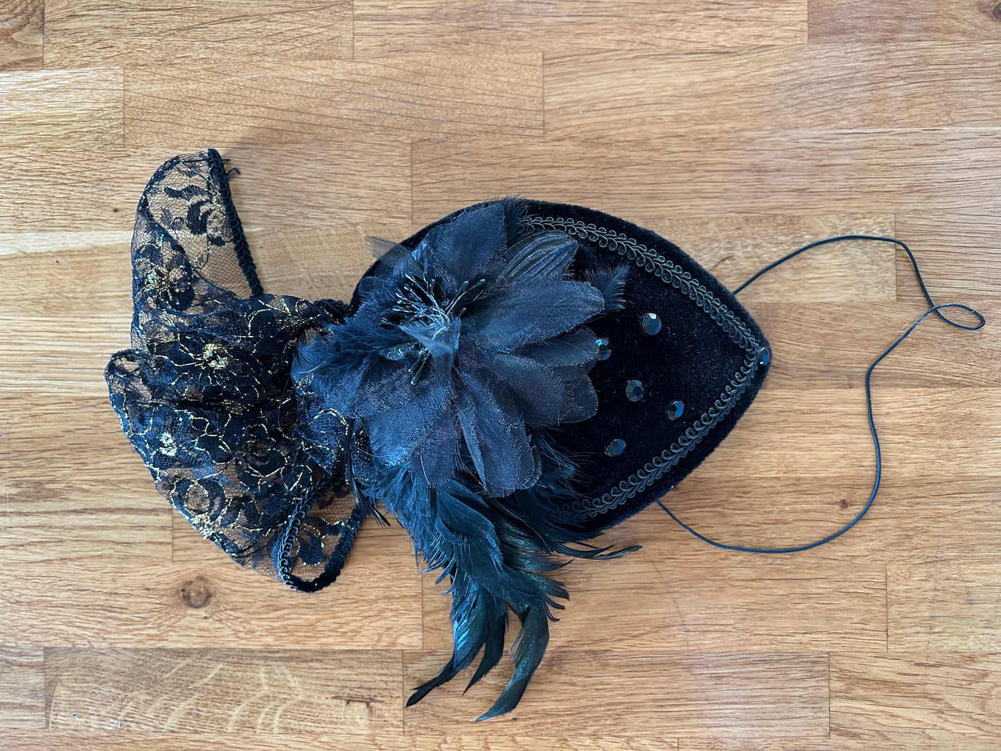 Black velvet&lace hat