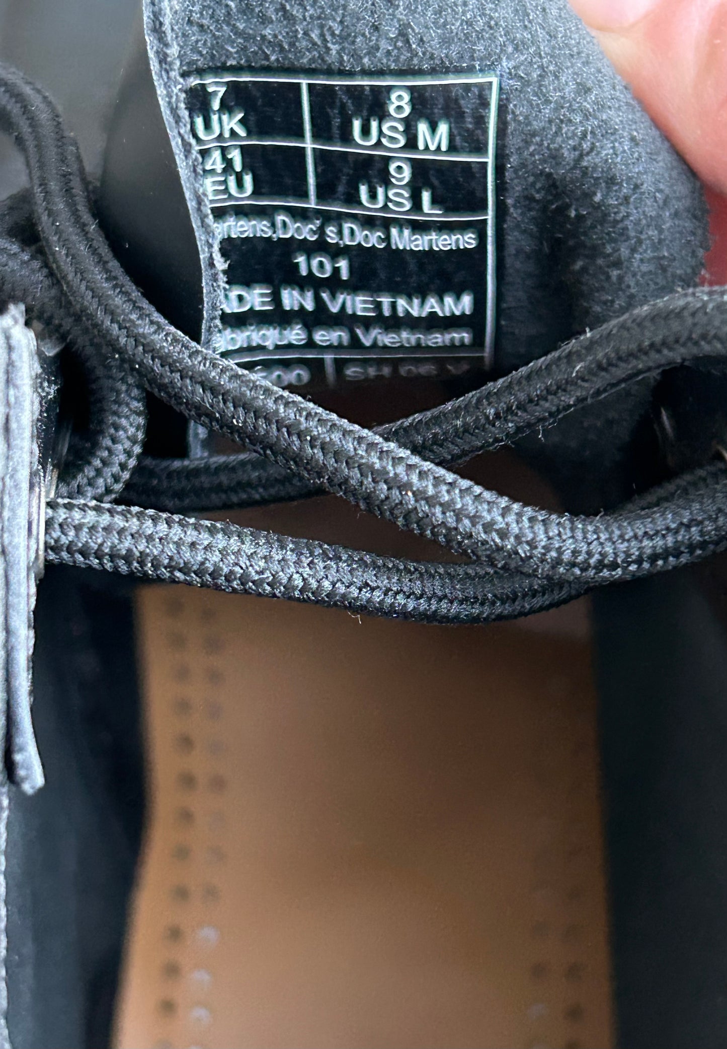 Black Dc Martens 101 uk 7 (eu 41)