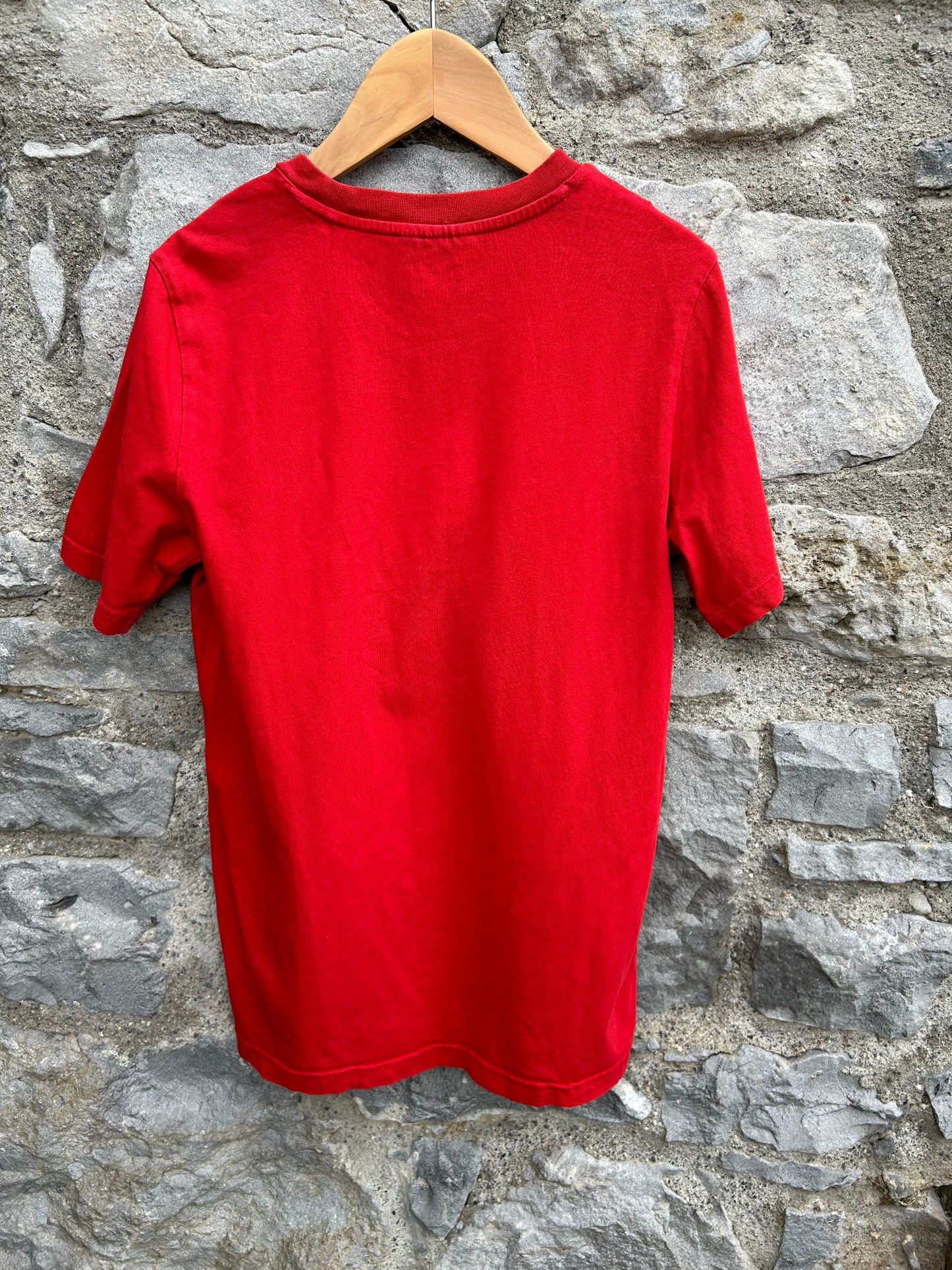 Red T-shirt 11-12y (146-152cm)