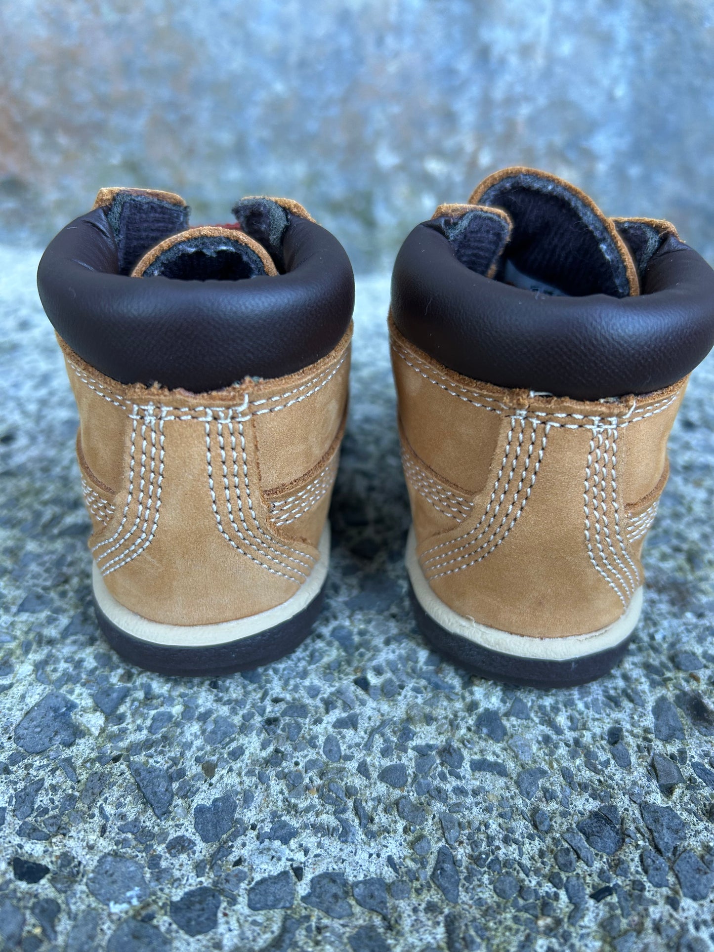 Brown suede boots uk 1.5 (eu 17)