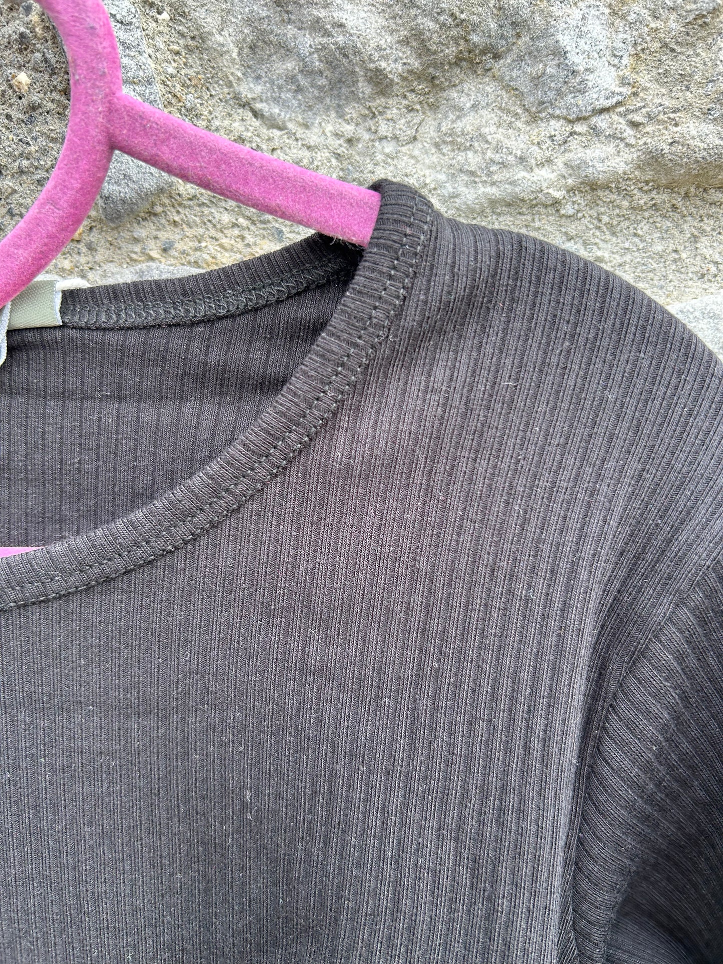 Black ribbed top 6-7y (116-122cm)
