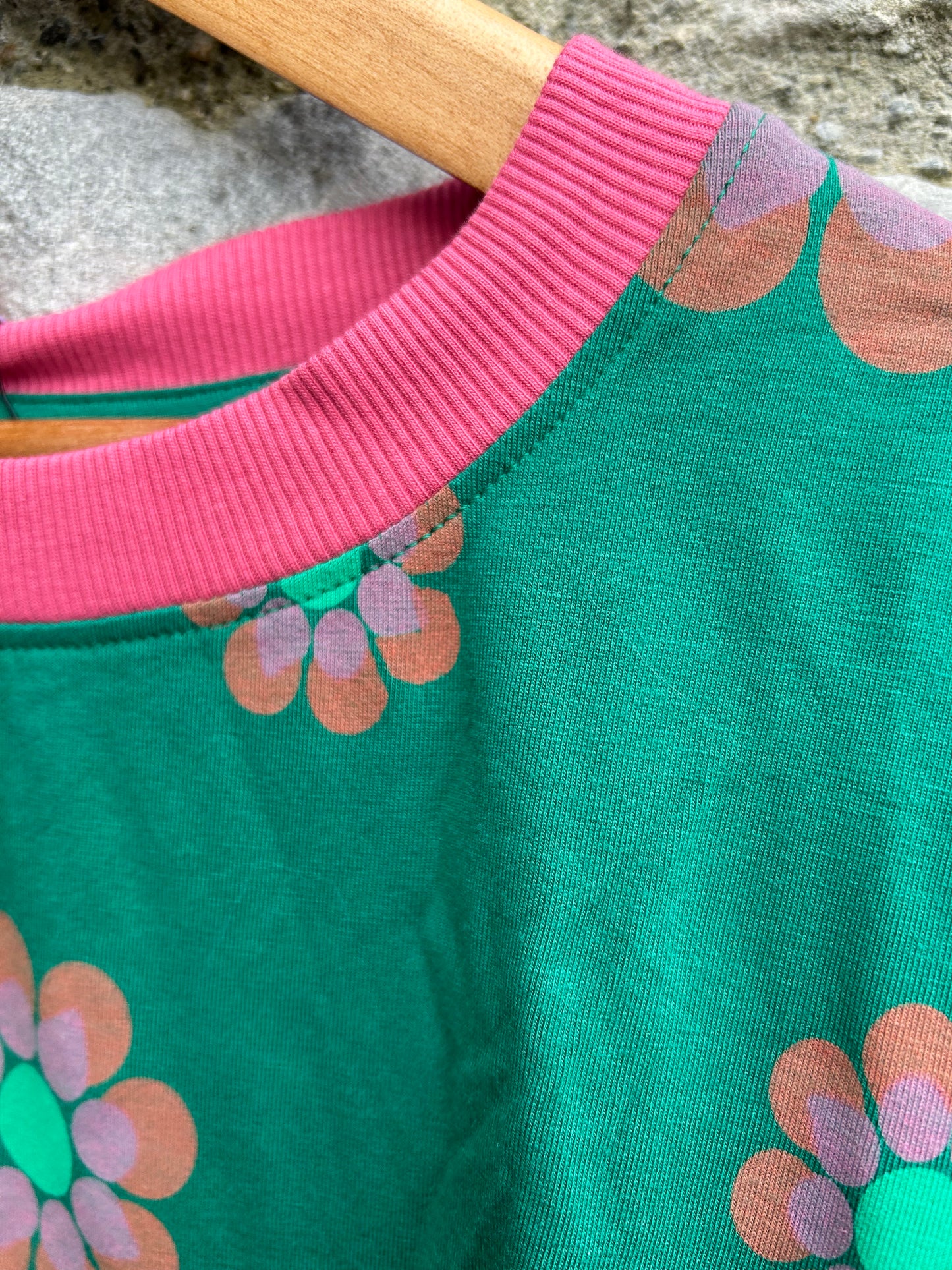 Pink flowers green top 11y (146cm)