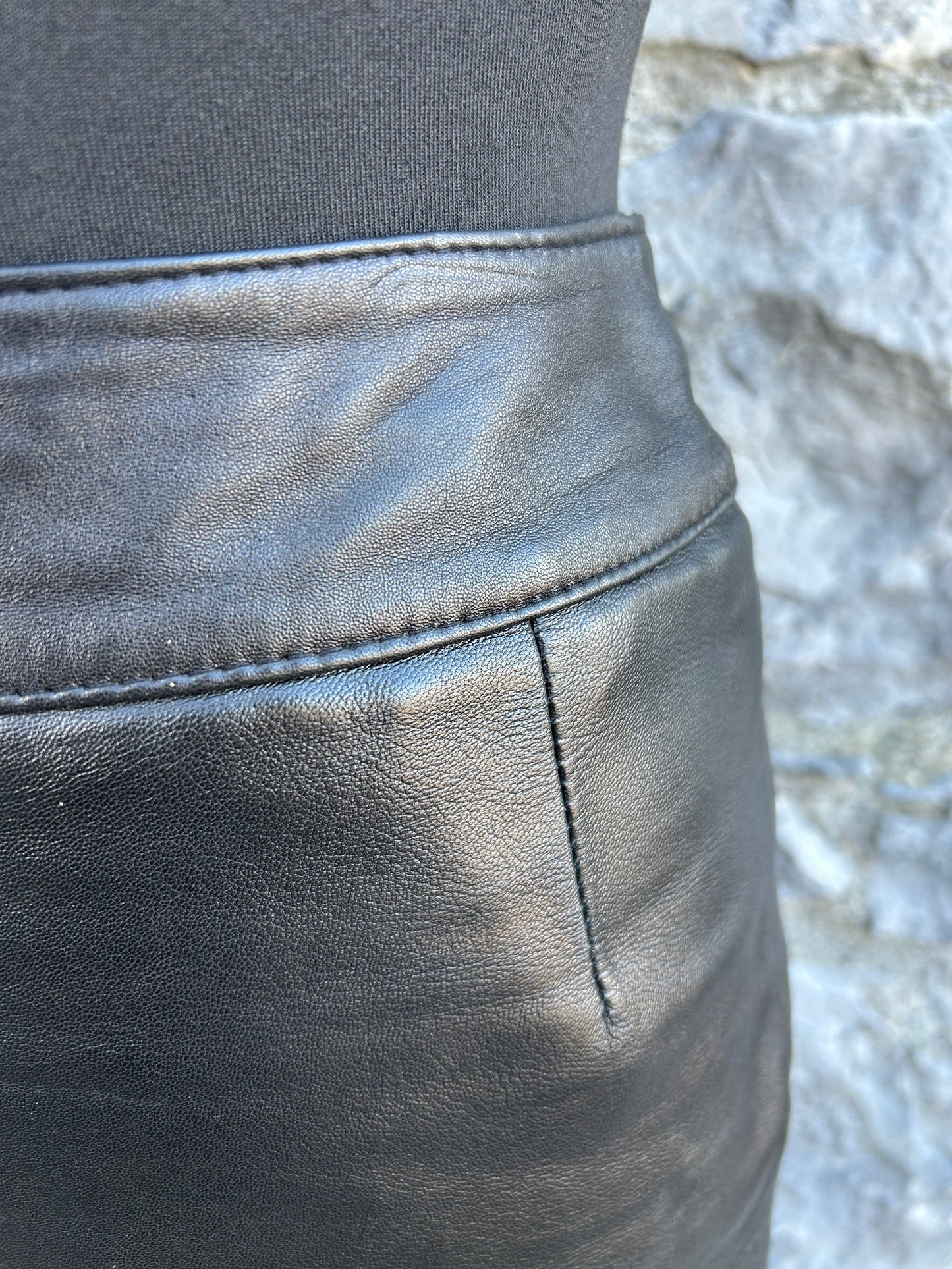 90s black leather skirt uk 6-8