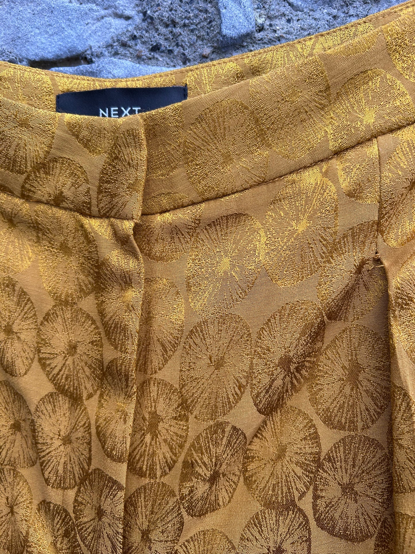 Old gold baggy pants uk 16-18
