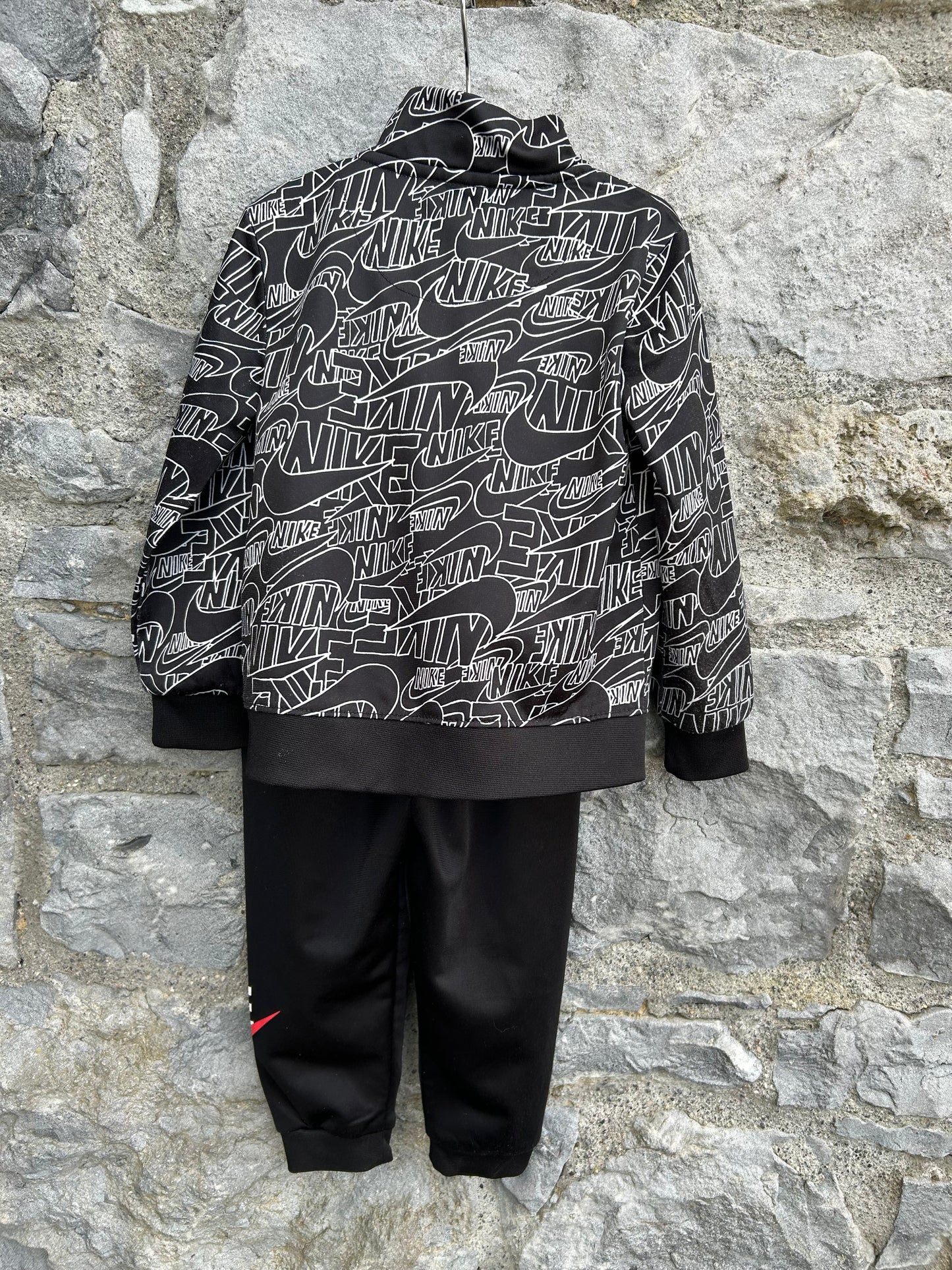Logo black tracksuit 18-24m (86-92cm)