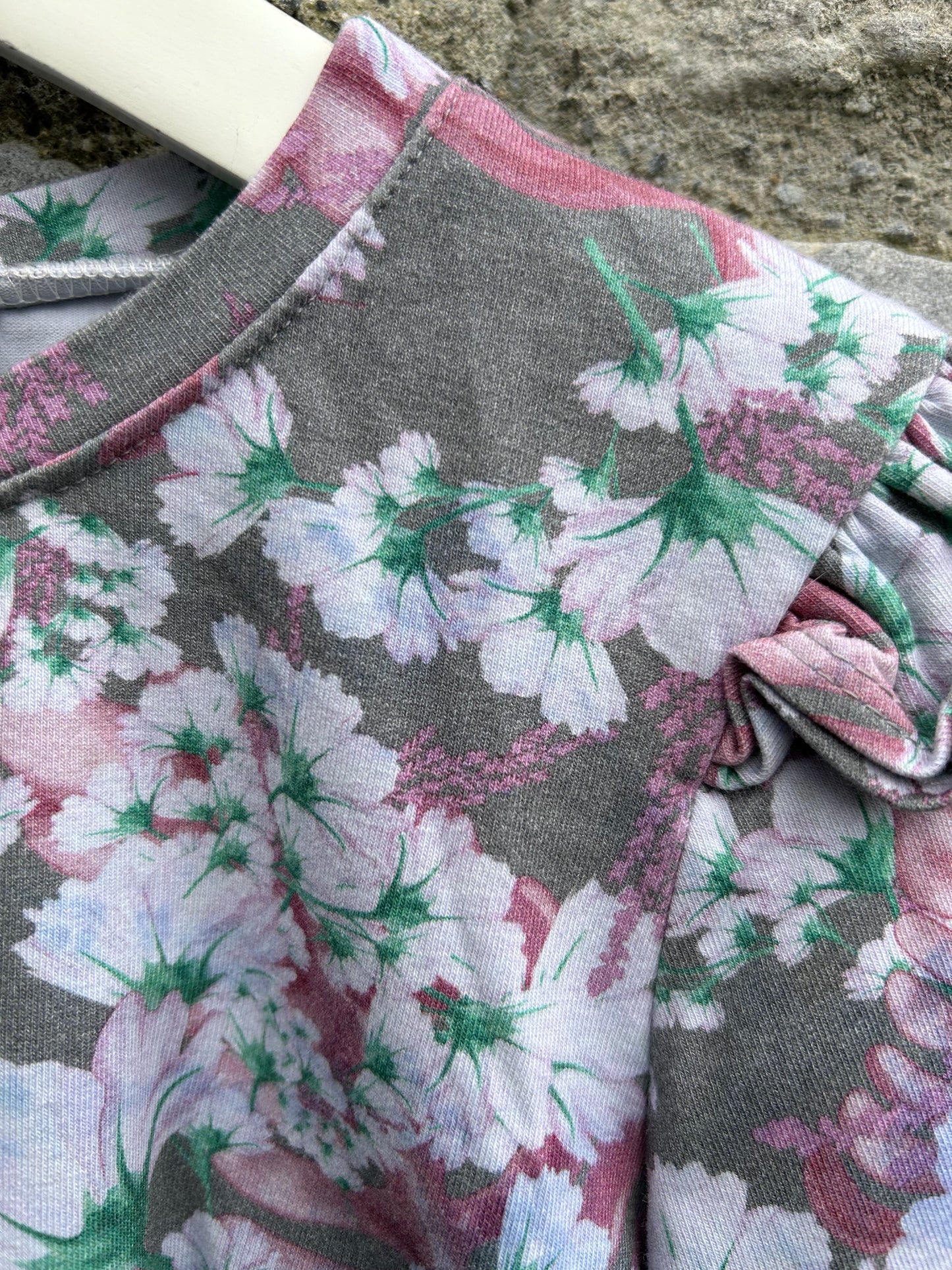 Grey floral top 8y (128cm)
