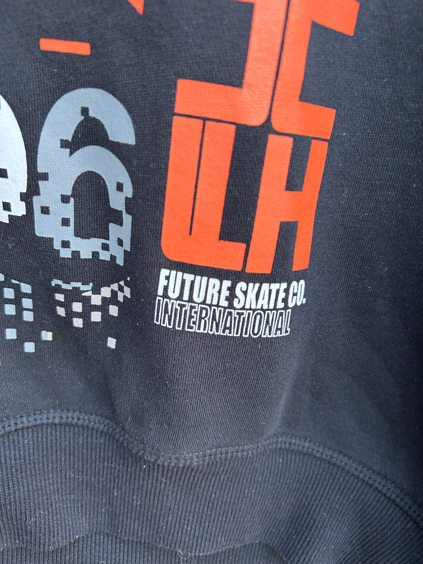 Skate black hoodie 5-6y (110-116cm)