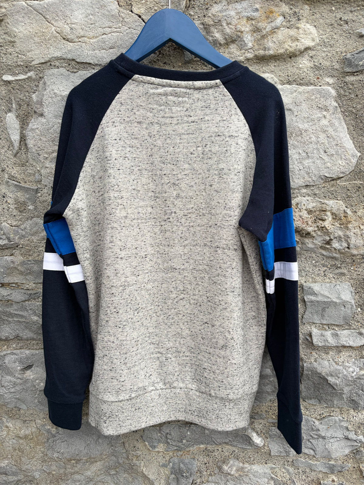 Grey raglan sweatshirt 11y (146cm)