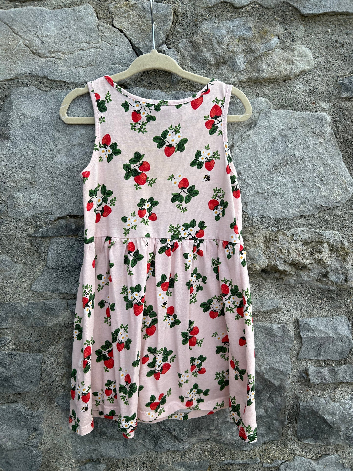 Strawberries pink dress 3-4y (98-104cm)