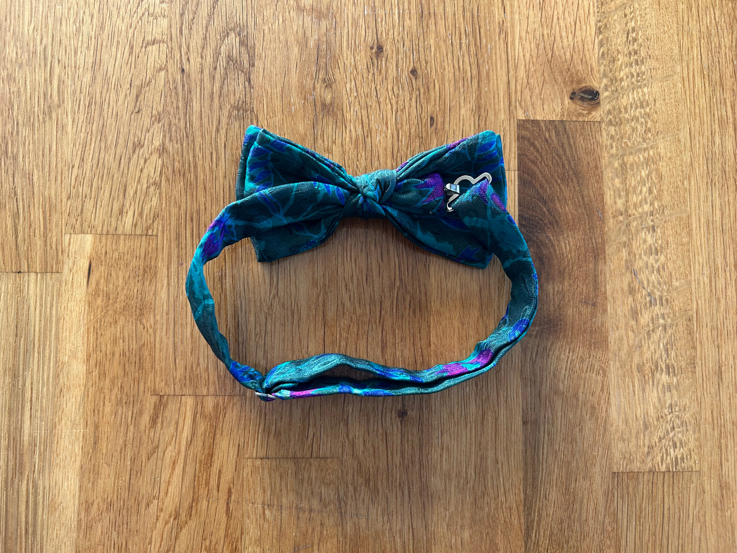 Green teal & purple bow tie