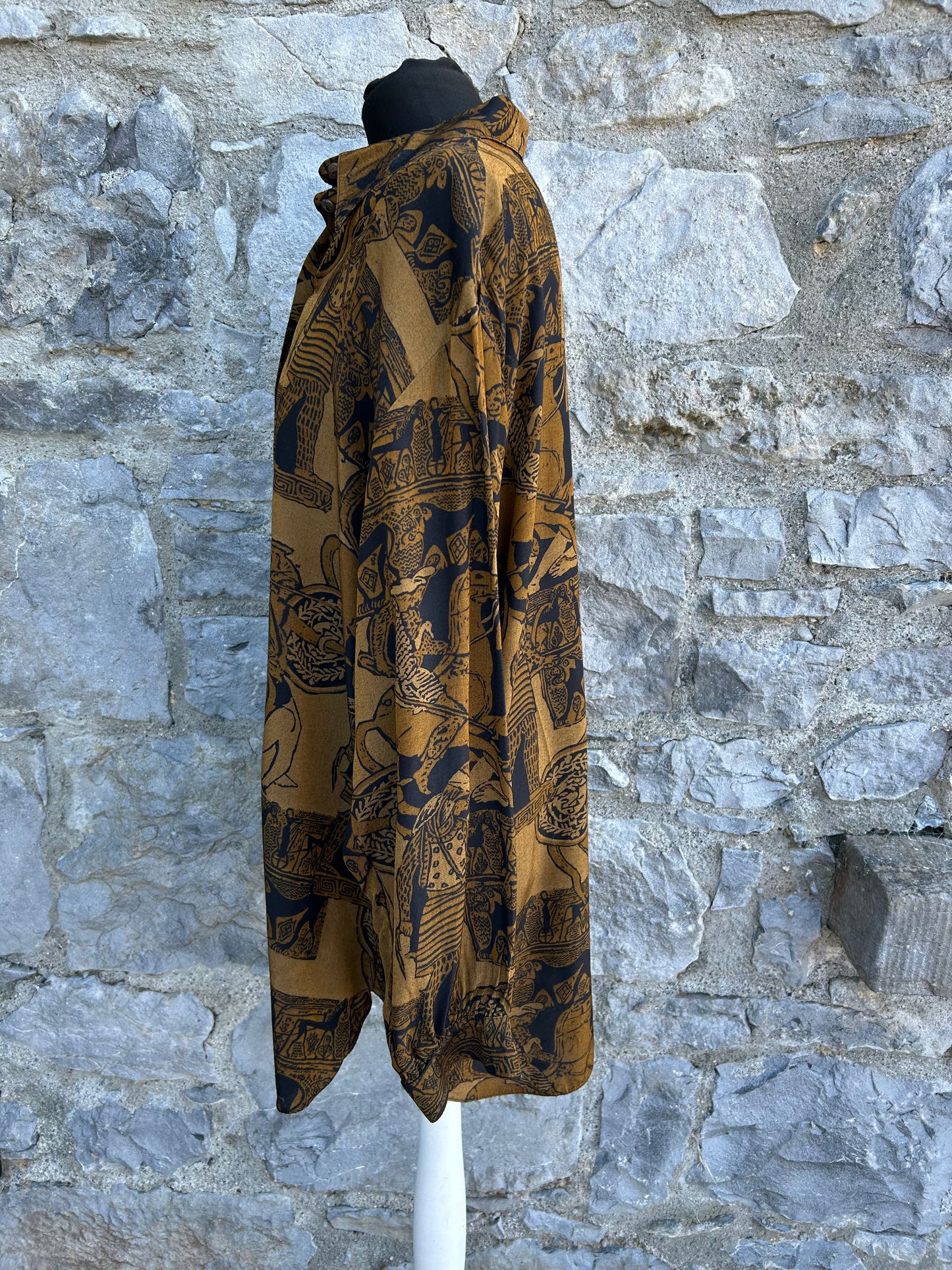 80s medieval print brown shirt Medium