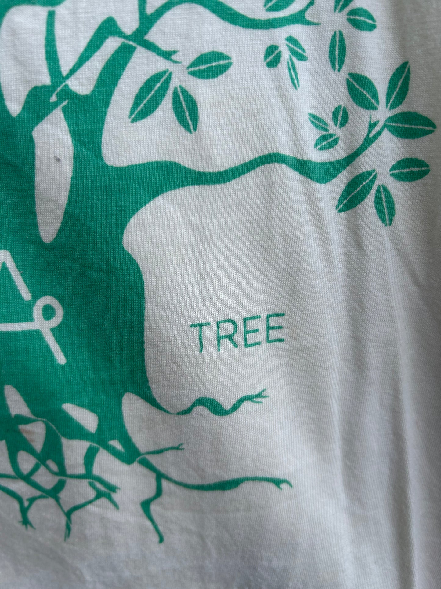 Plant a Tree white T-shirt 7y (122cm)