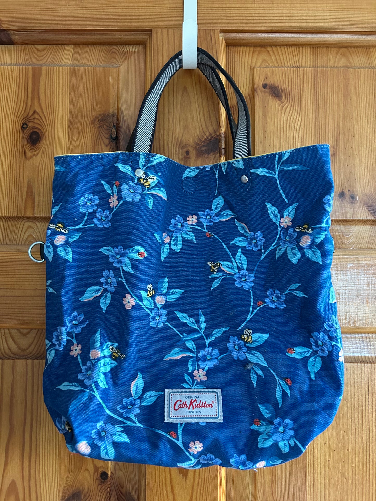 Reversible yellow&blue bag