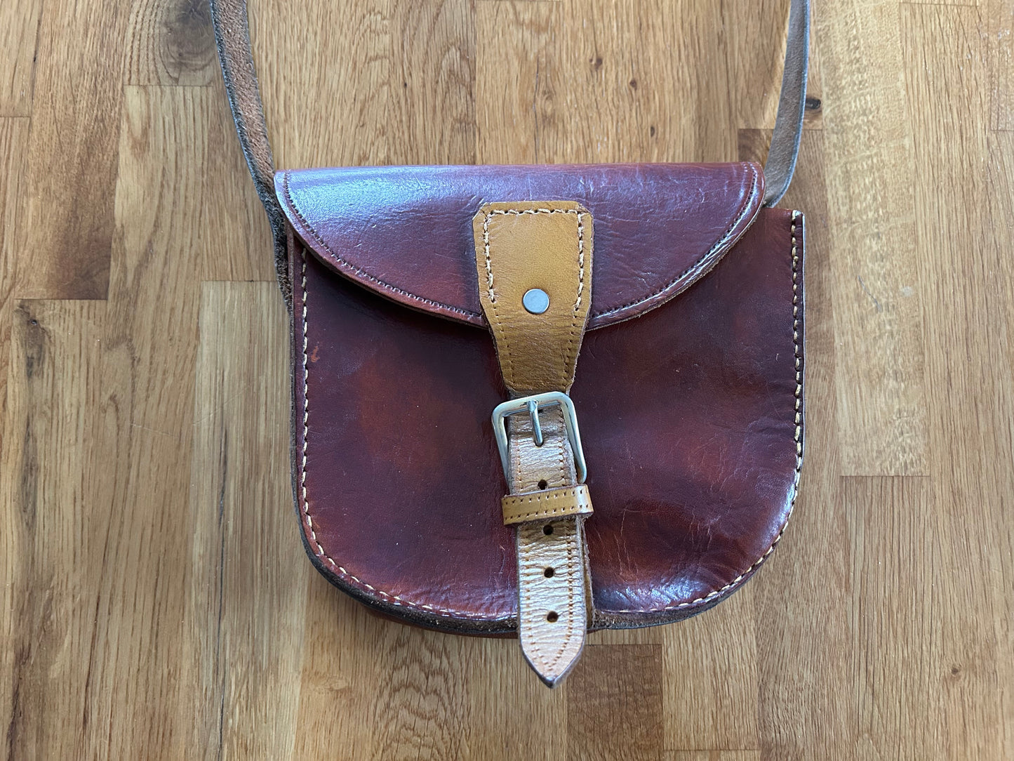 Brown leather crossbody bag