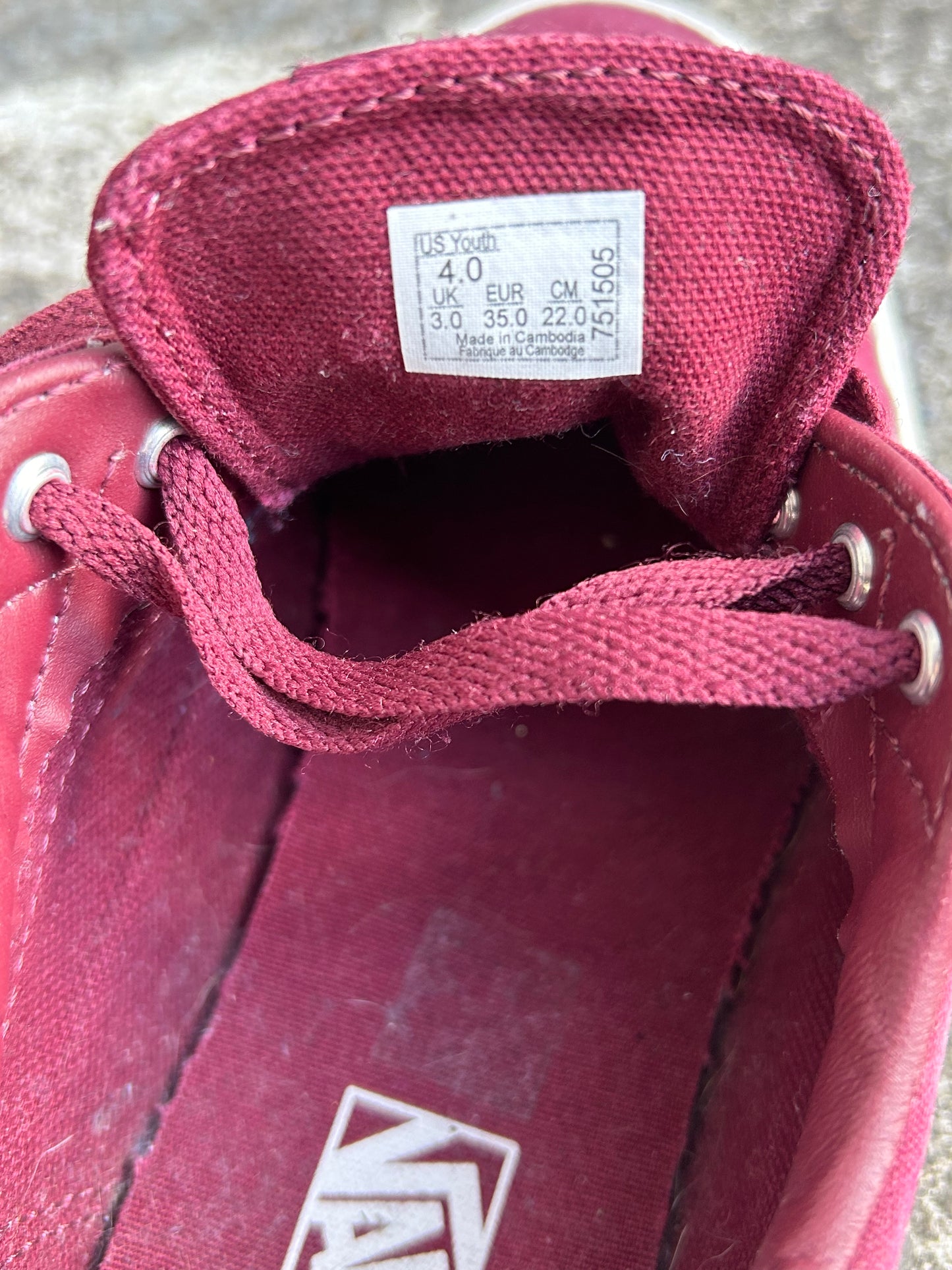 Maroon trainers uk 2.5 (eu 35)