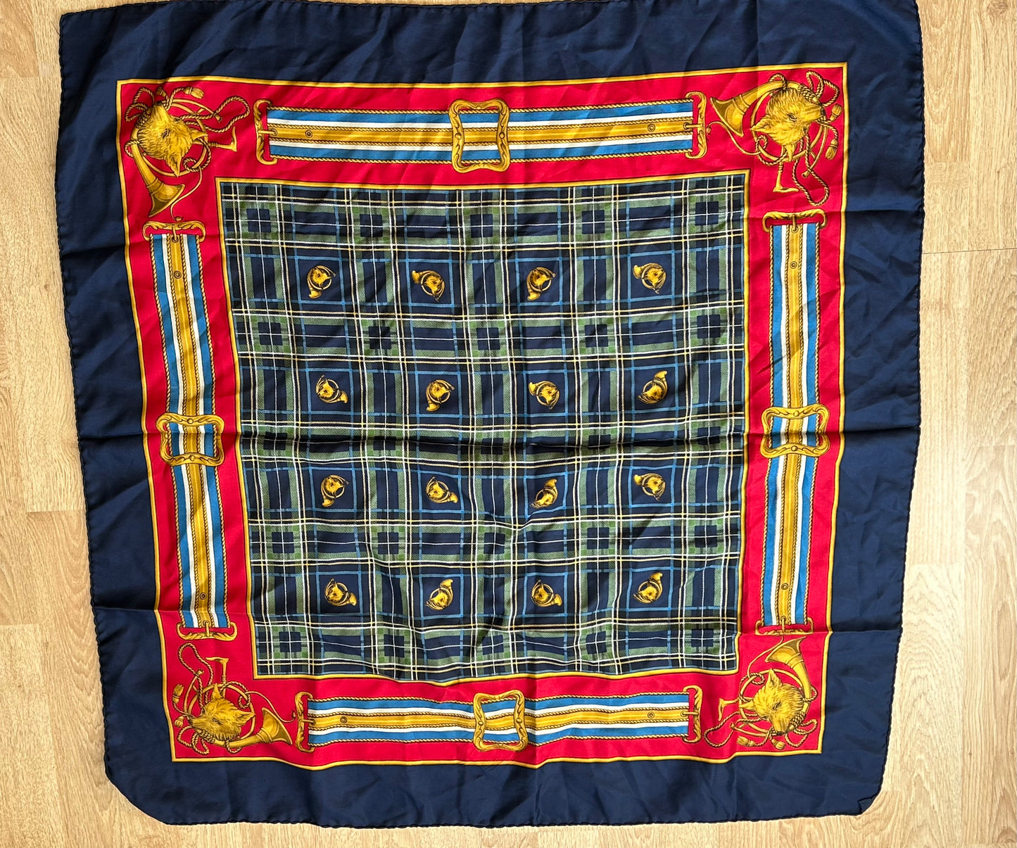 Navy&red scarf