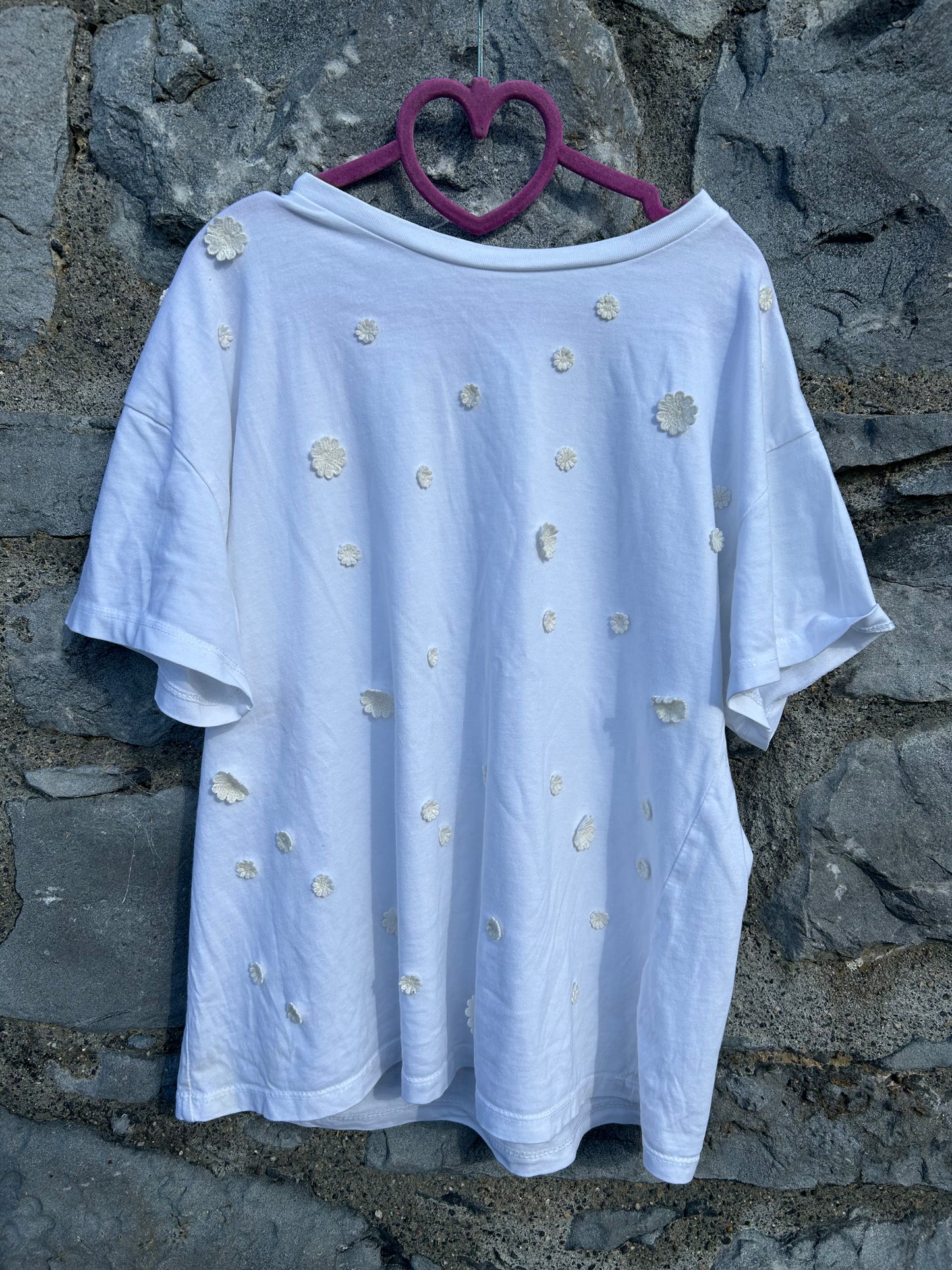 Daisies white T-shirt 10y (140cm)