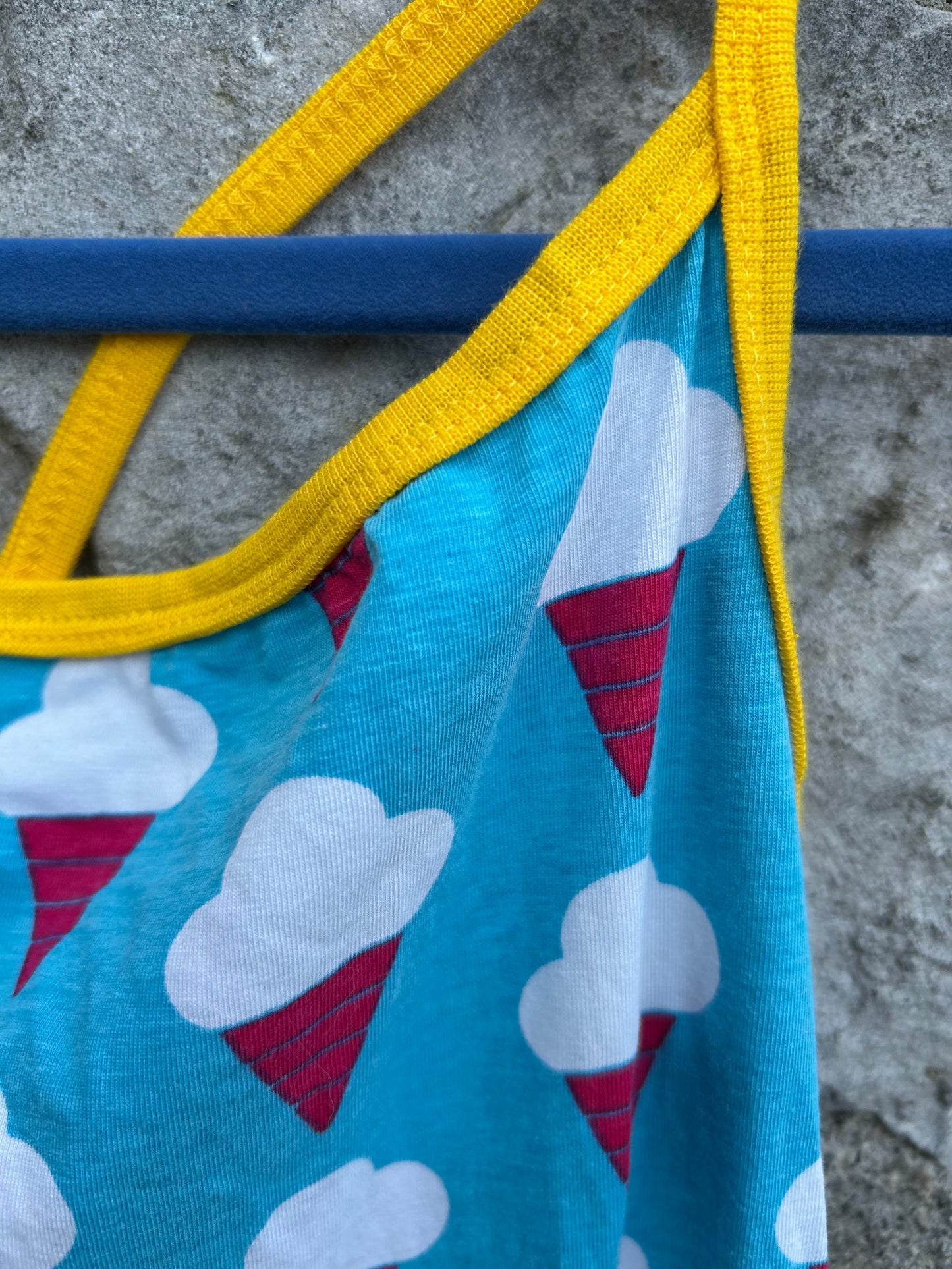 Ice cream blue tank top 9-10y (134-140cm)