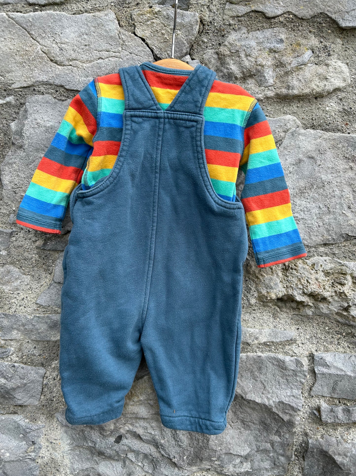 Rainbow vest&navy dungarees 3-6m (62-68cm)