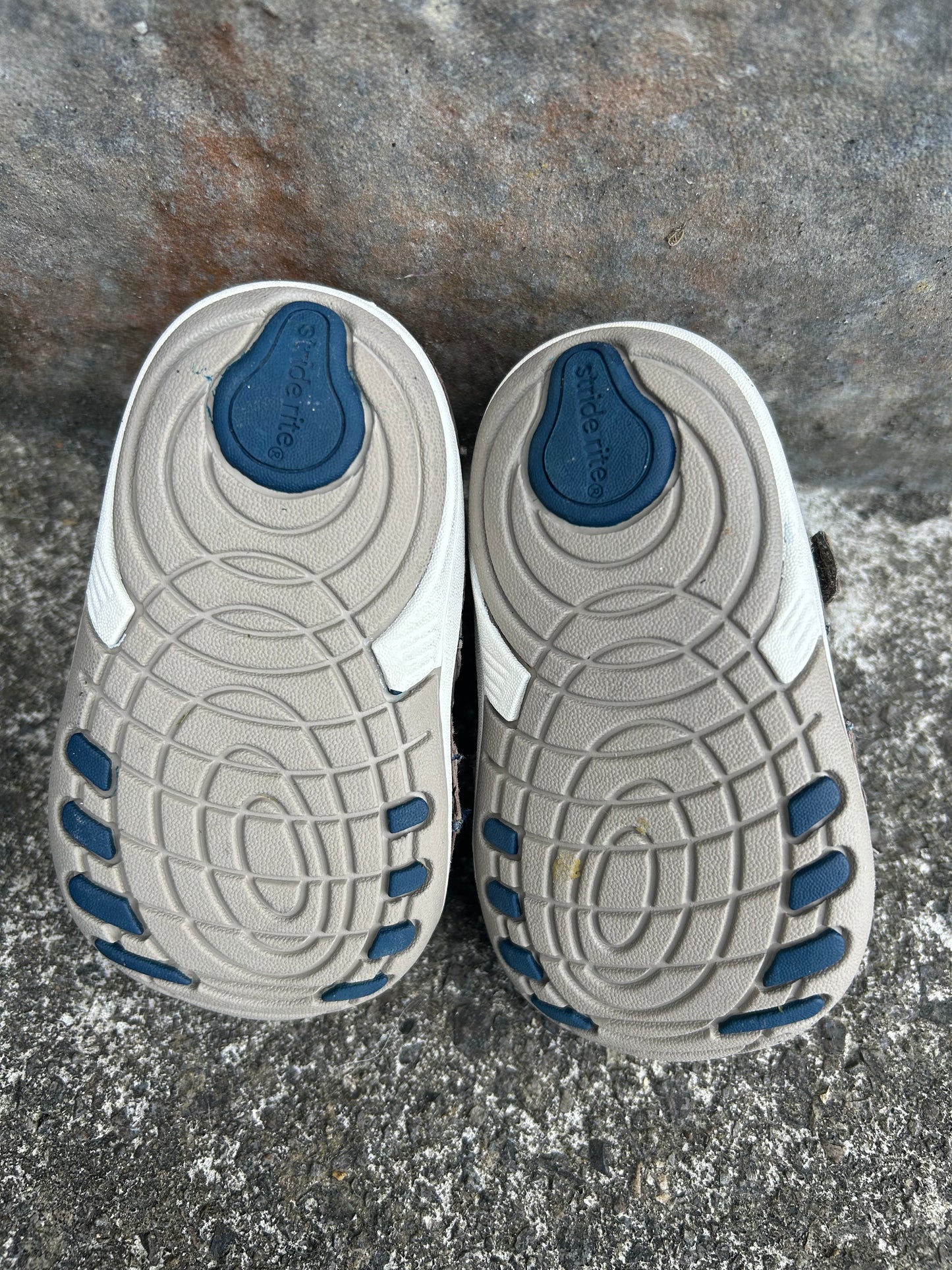 Stride rite brown shoes uk 3 (eu 19)