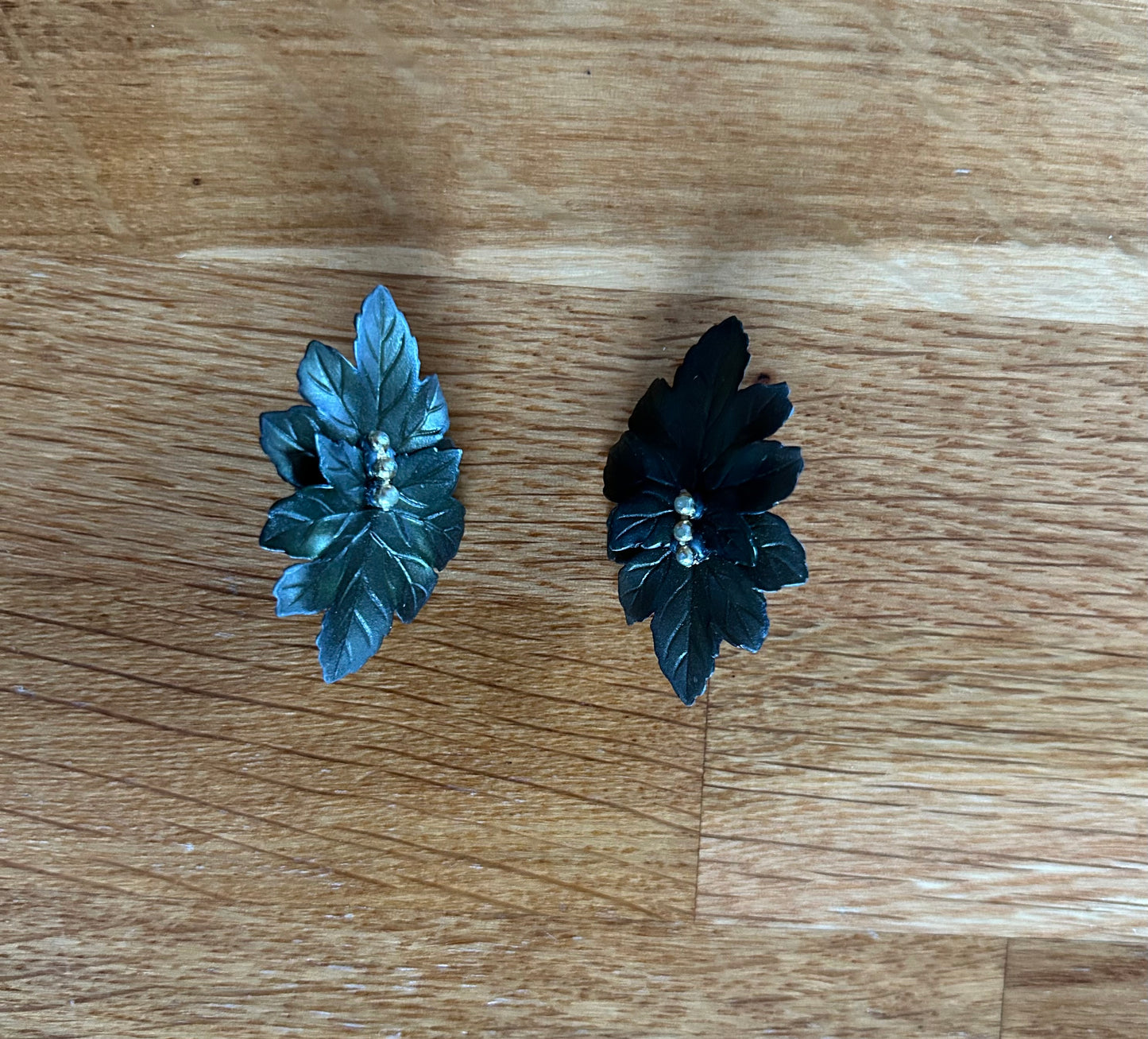 Leaf earrings