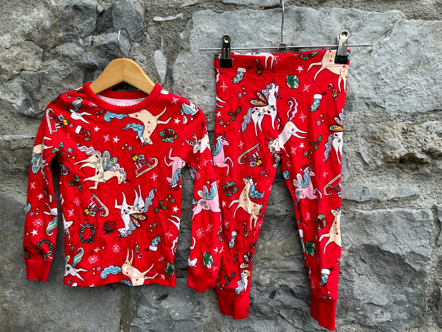 Christmas unicorns red pjs 3y (98cm)