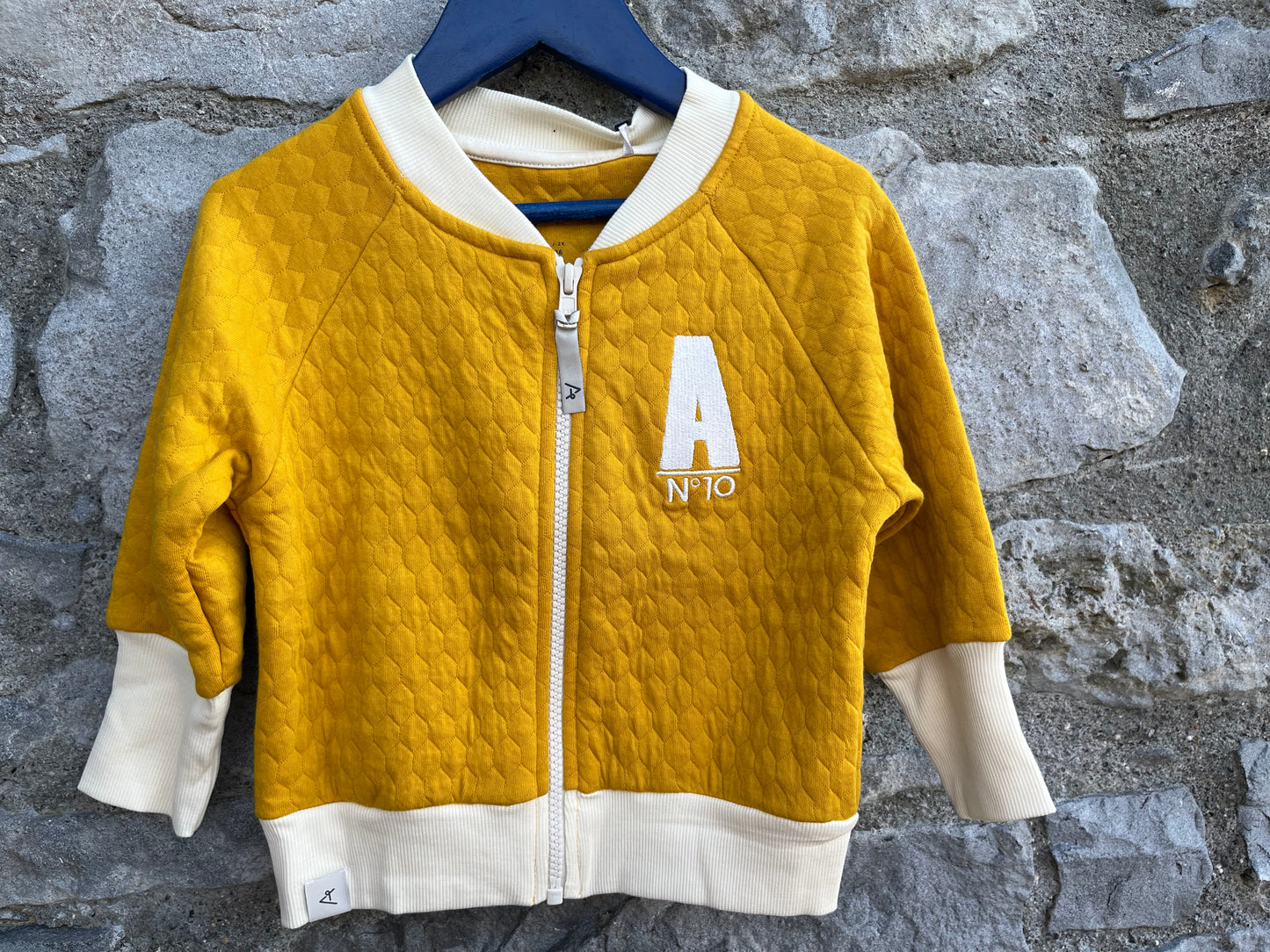 Old gold quilted jacket 18m (86cm)