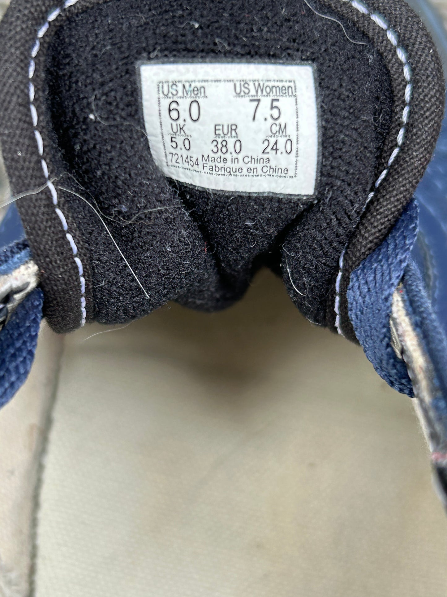 Navy&red trainers uk 5 (eu 38)