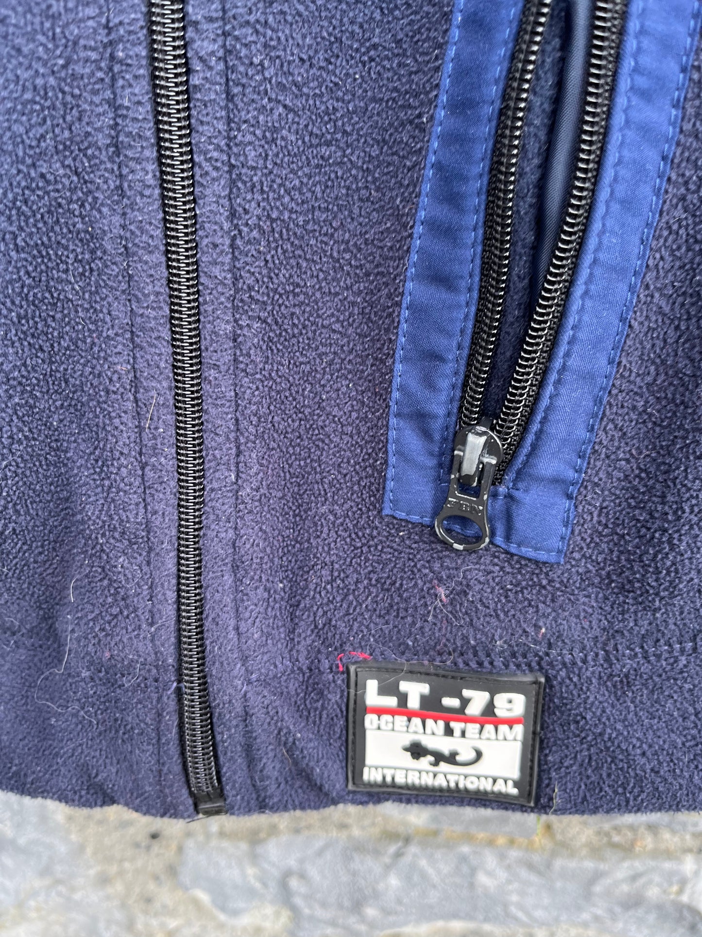Y2K navy fleece jacket 9-10y (134-140cm)
