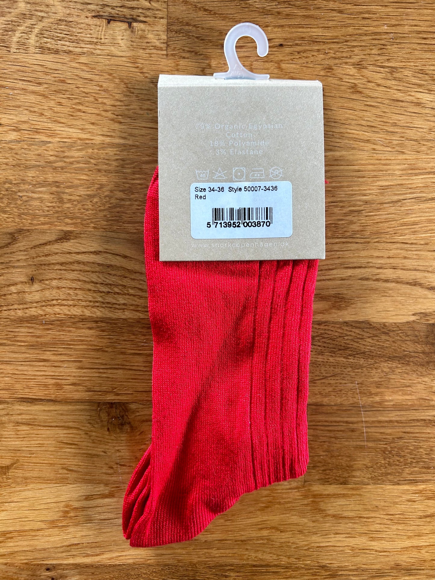Red socks uk 1-3 (eu 34-36)