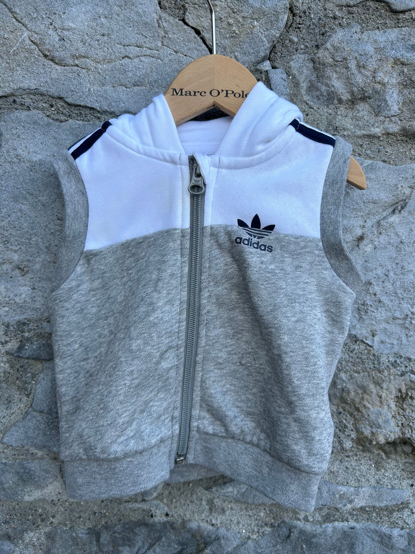 Grey&white hooded gilet 3-6m (62-68cm)