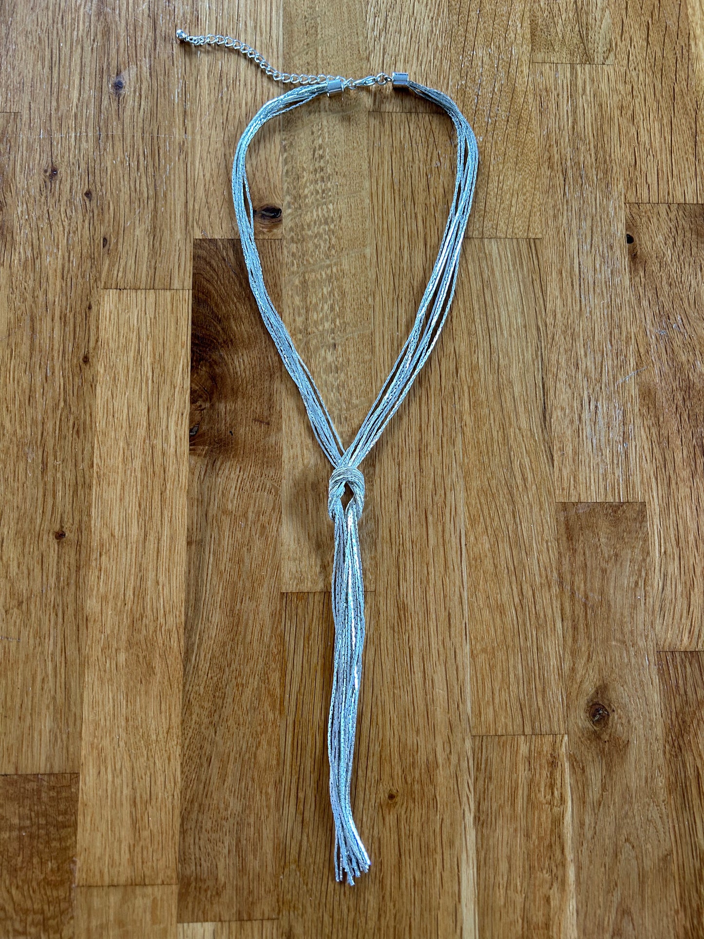 Knot necklace