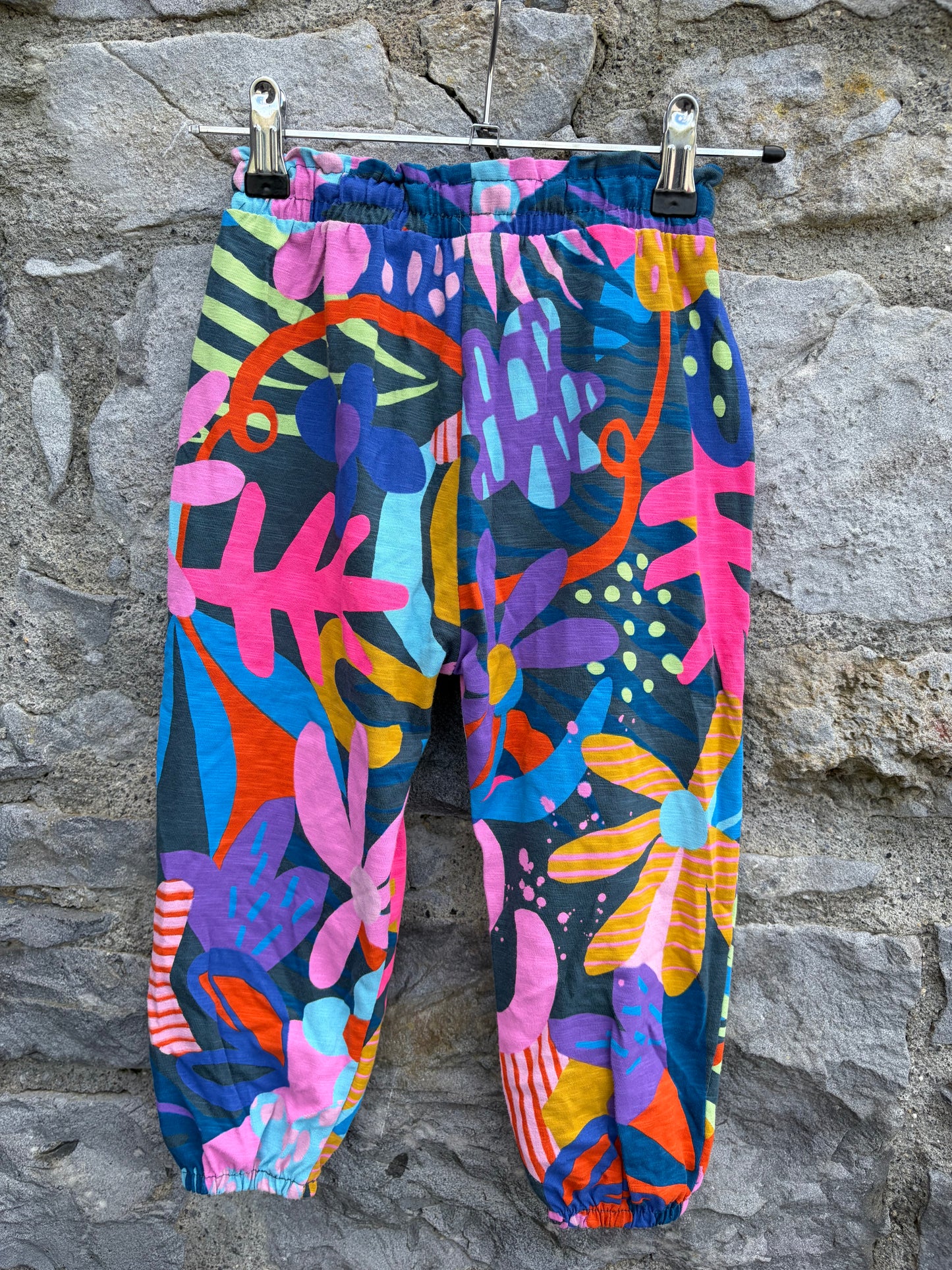 Colourful flowers sweat pants 3-4y (98-104cm)