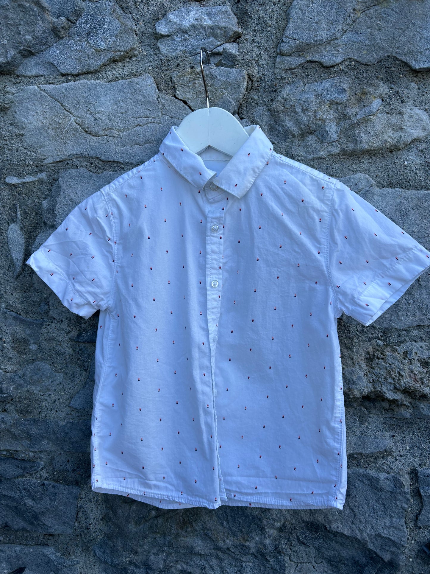 White spotty shirt 3-4y (98-104cm)