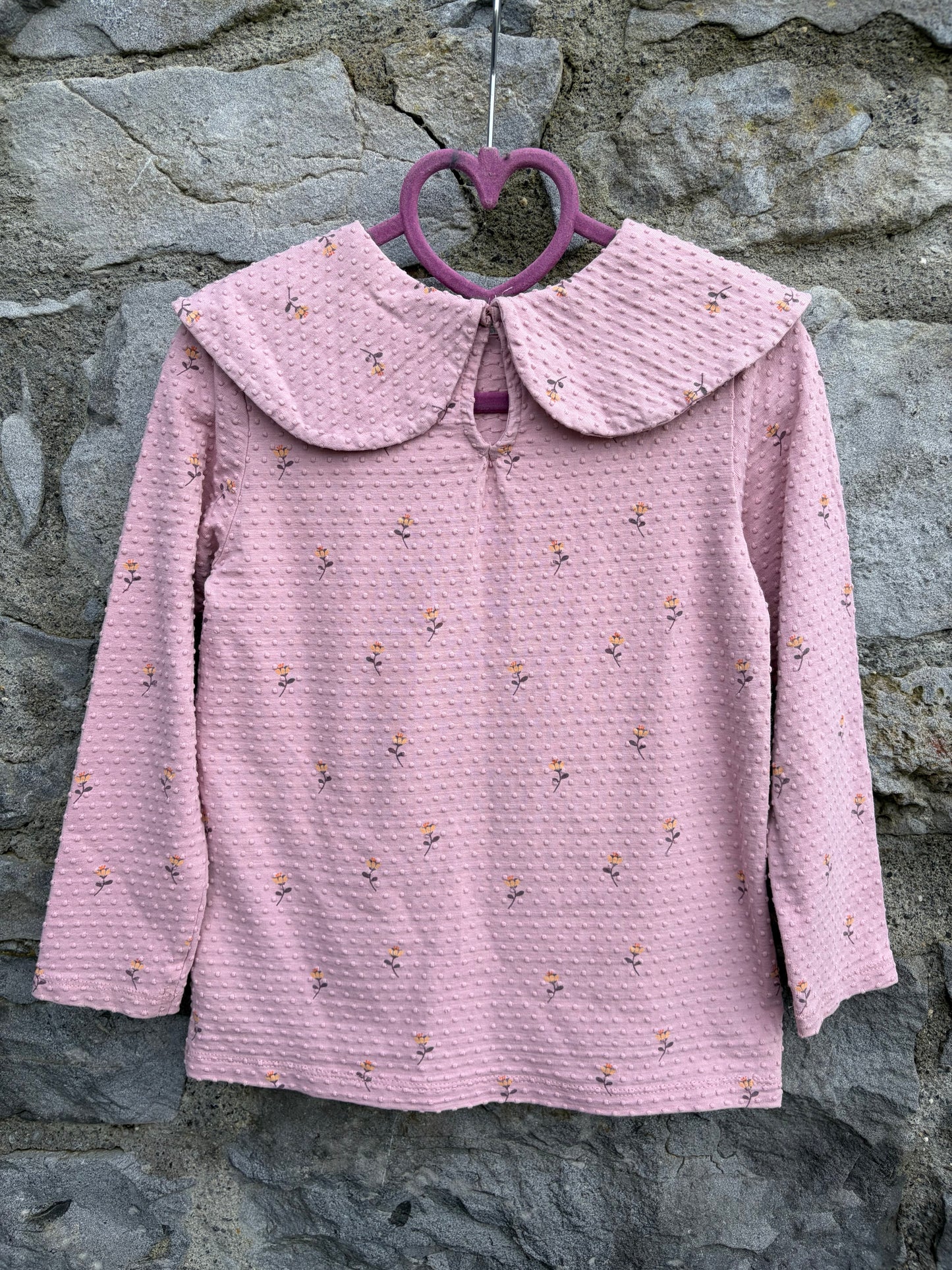 Pink top with bow collar 4-5y (104-110cm)