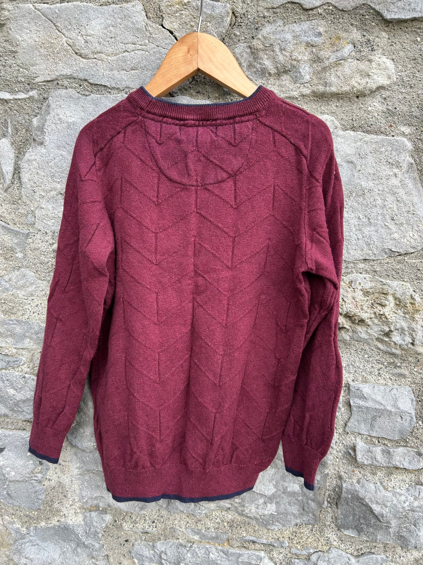 Maroon chevron jumper 9y (134cm)