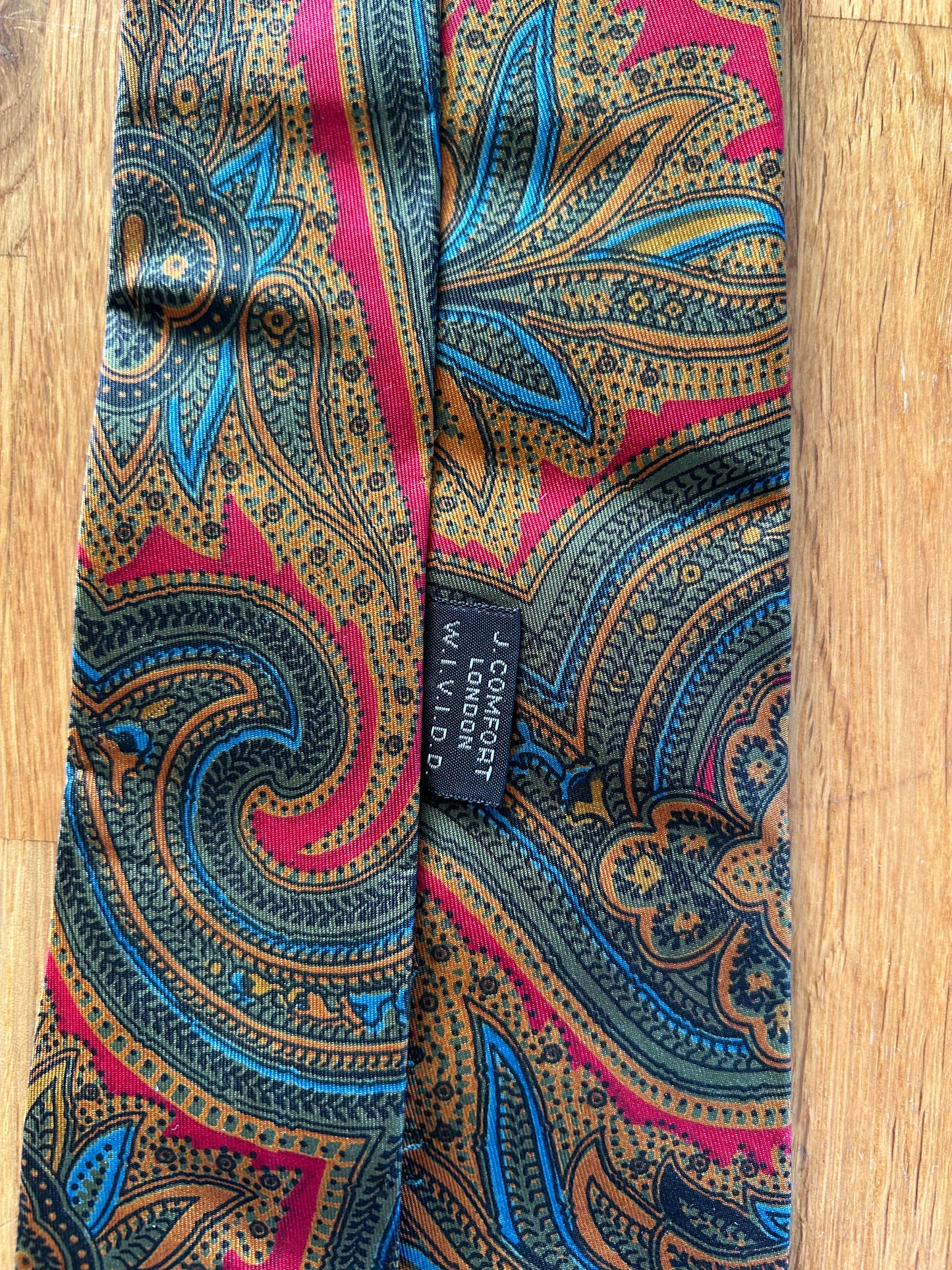Green,yellow&red paisley tie