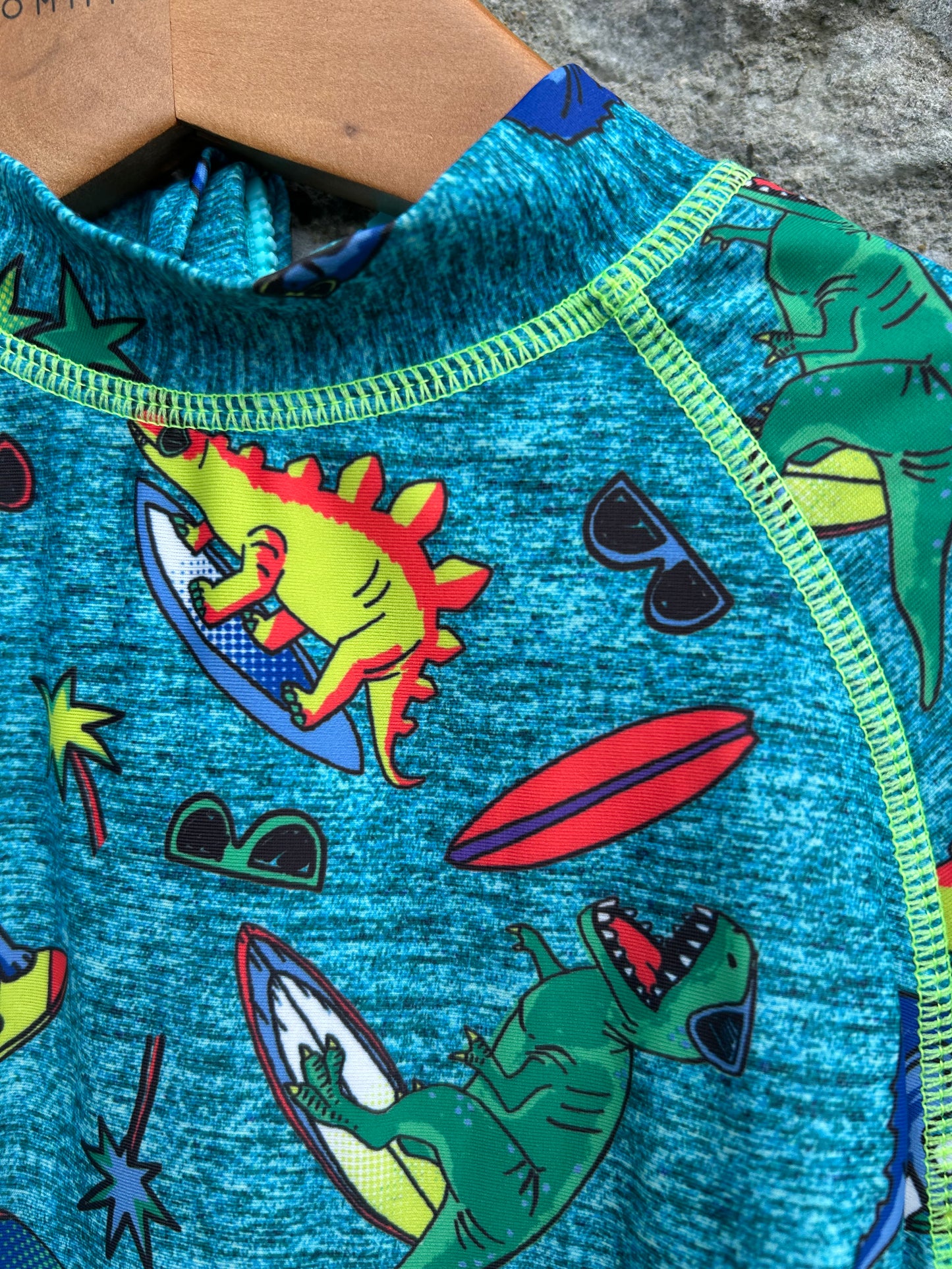 Surfing dinosaurs green swim suit 3-4y (98-104cm)