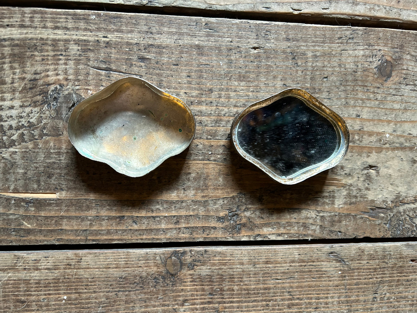 Floral metal box