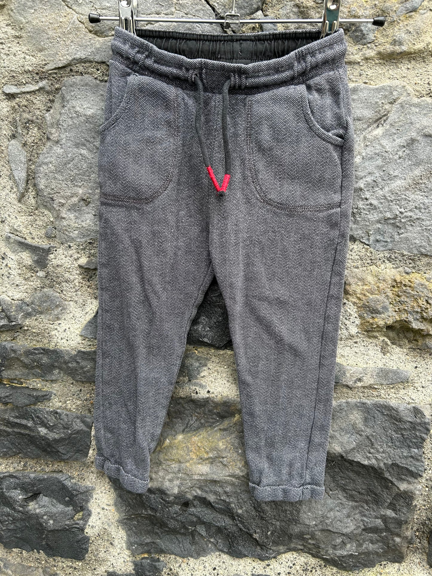 Grey chevron pants 2-3y (92-98cm)