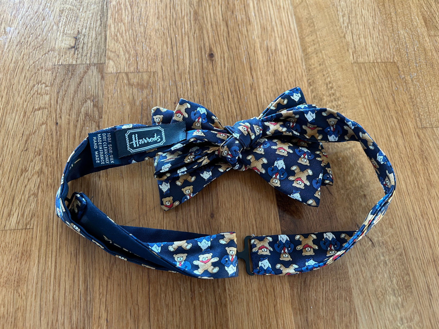 Little teddy bear bow tie