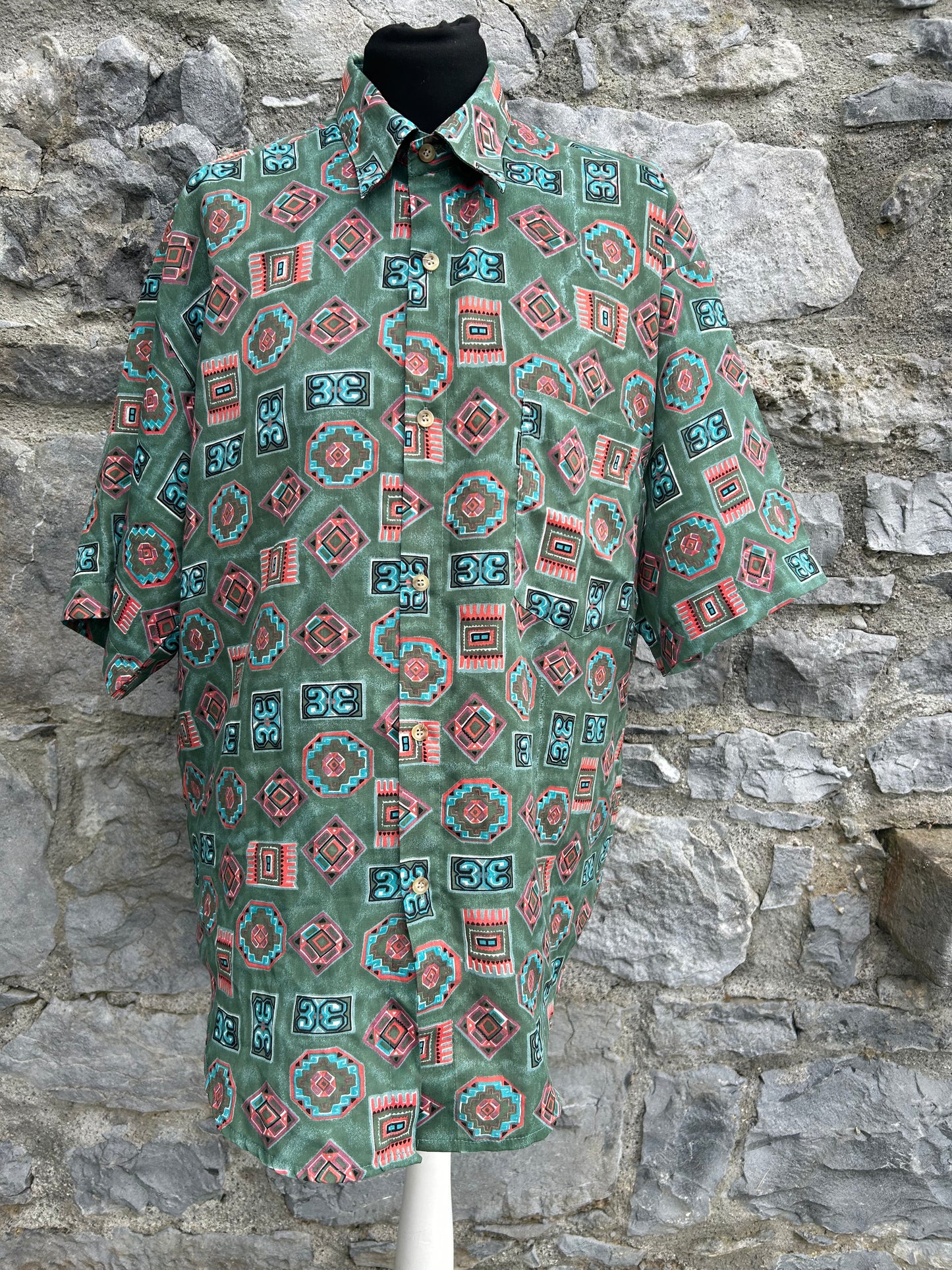 80s green geometric shirt Medium